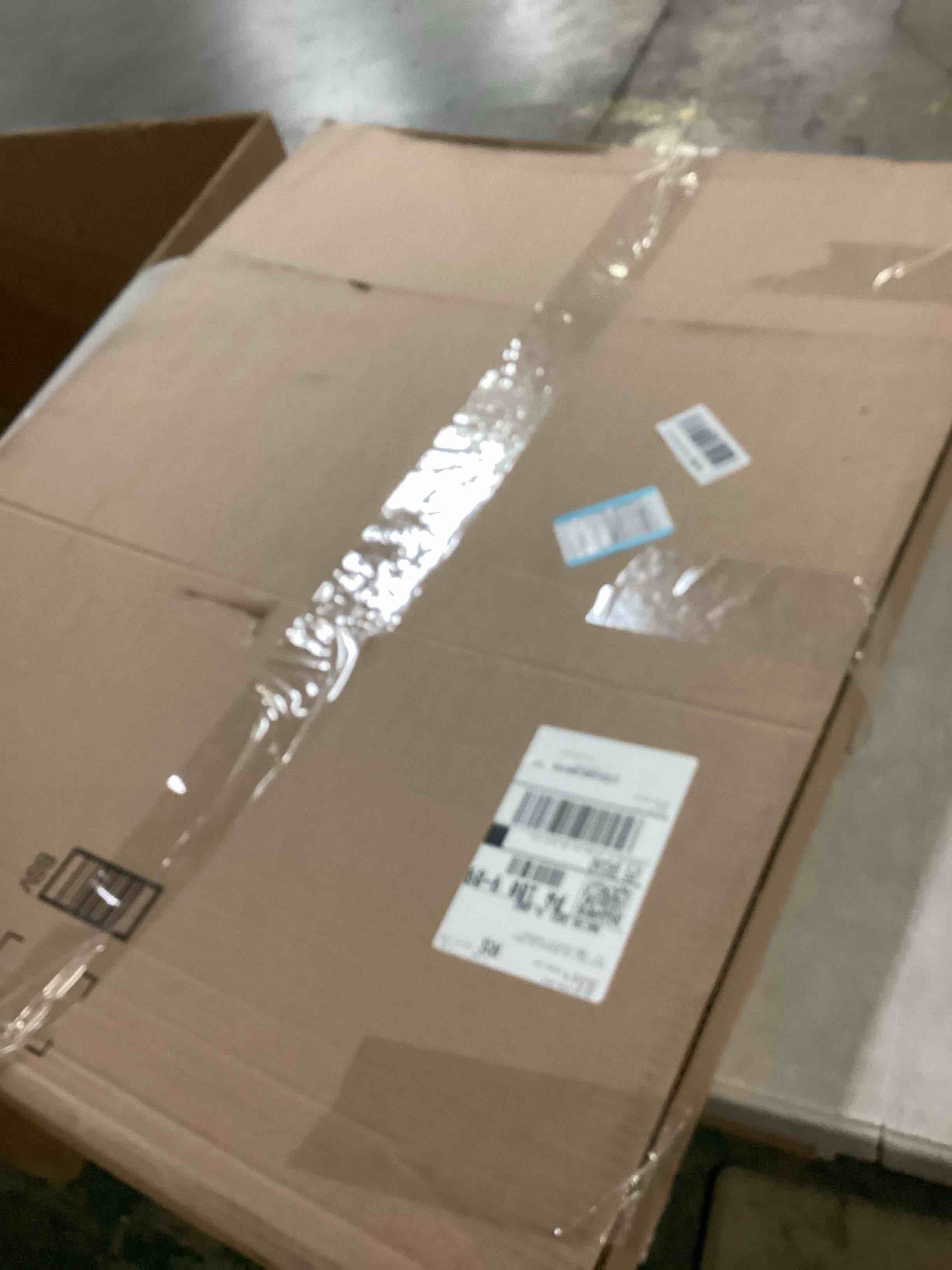 https://s3.amazonaws.com/lotting-images-prod/bidfta/GRA1636389_1742564332568.jpeg