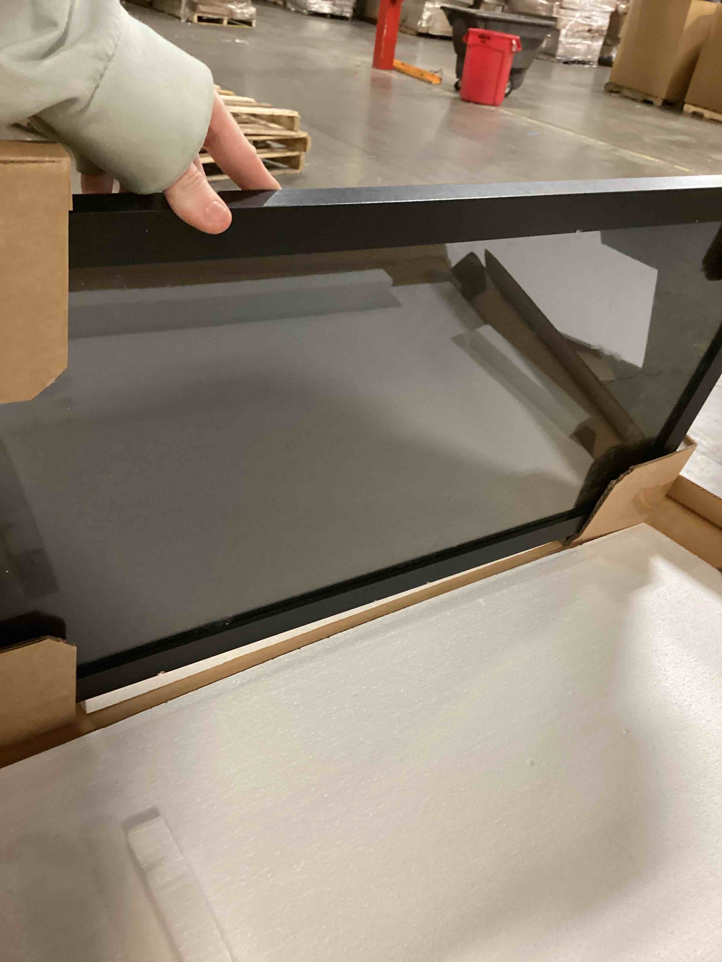 https://s3.amazonaws.com/lotting-images-prod/bidfta/GRA1636596_1742926914072.jpeg