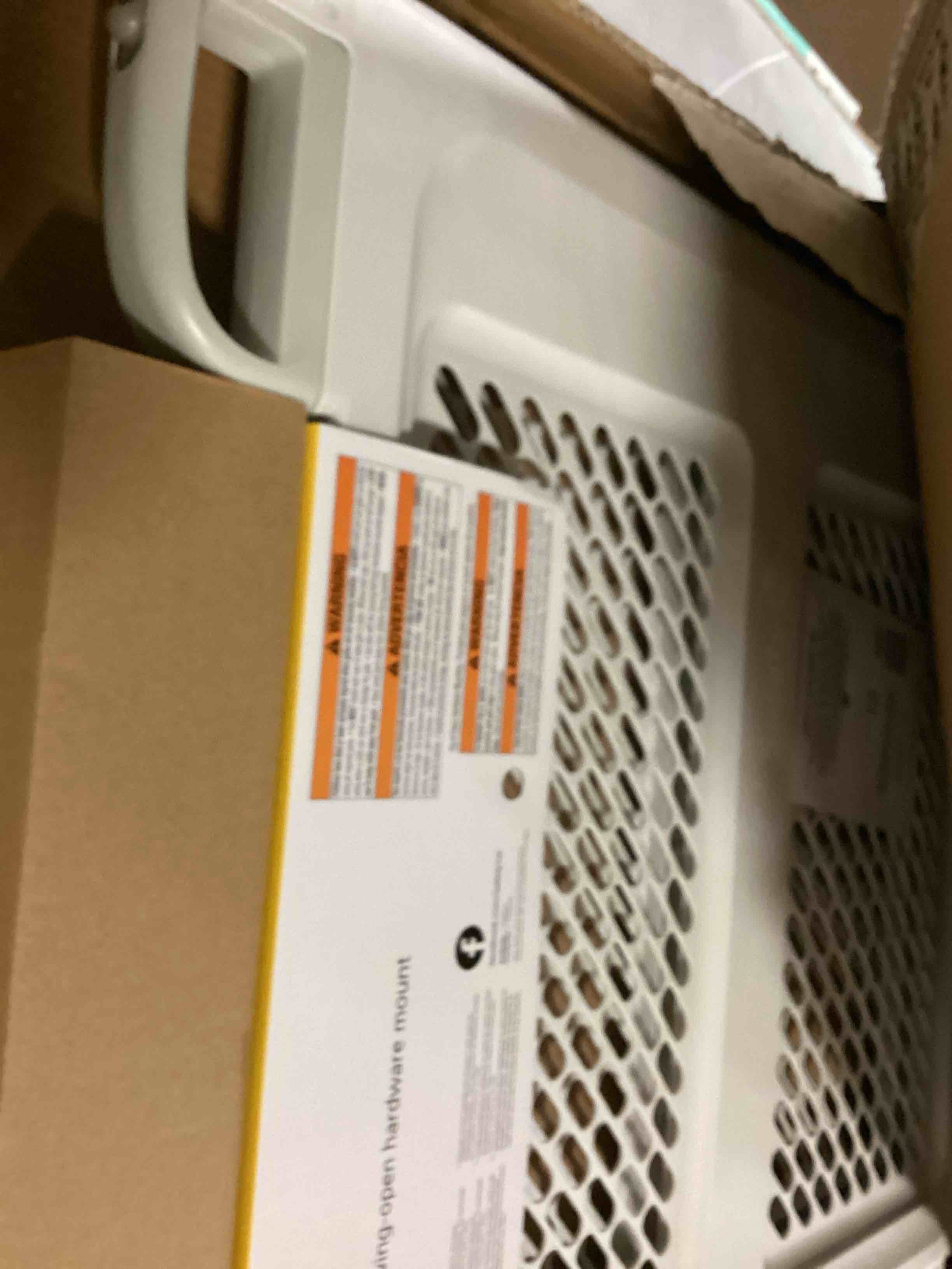 https://s3.amazonaws.com/lotting-images-prod/bidfta/GRA1636861_1743431473912.jpeg