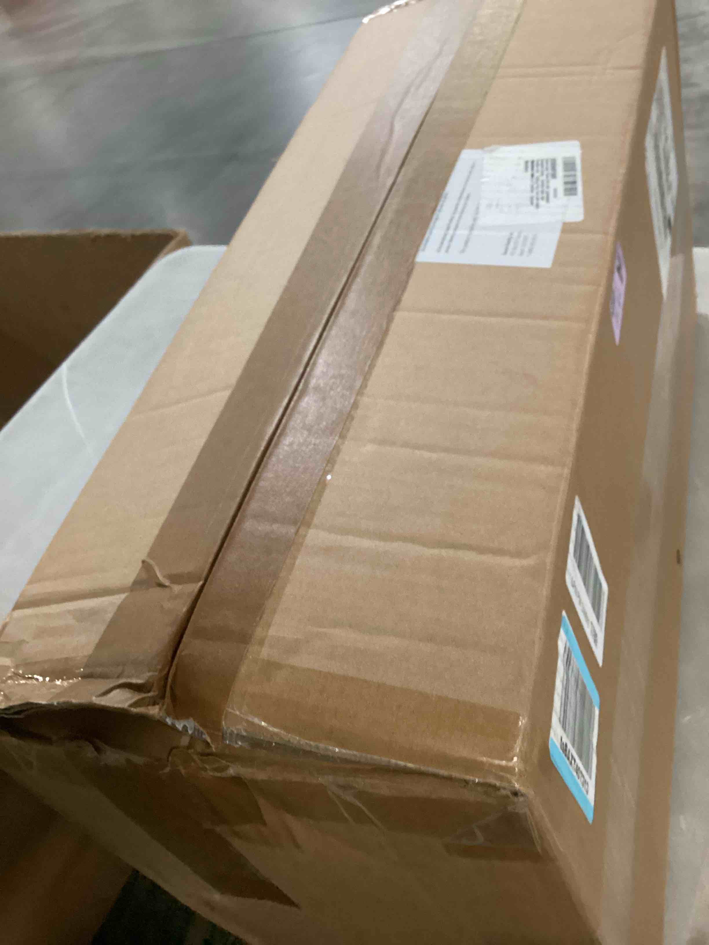 https://s3.amazonaws.com/lotting-images-prod/bidfta/GRA1636870_1743432824079.jpeg