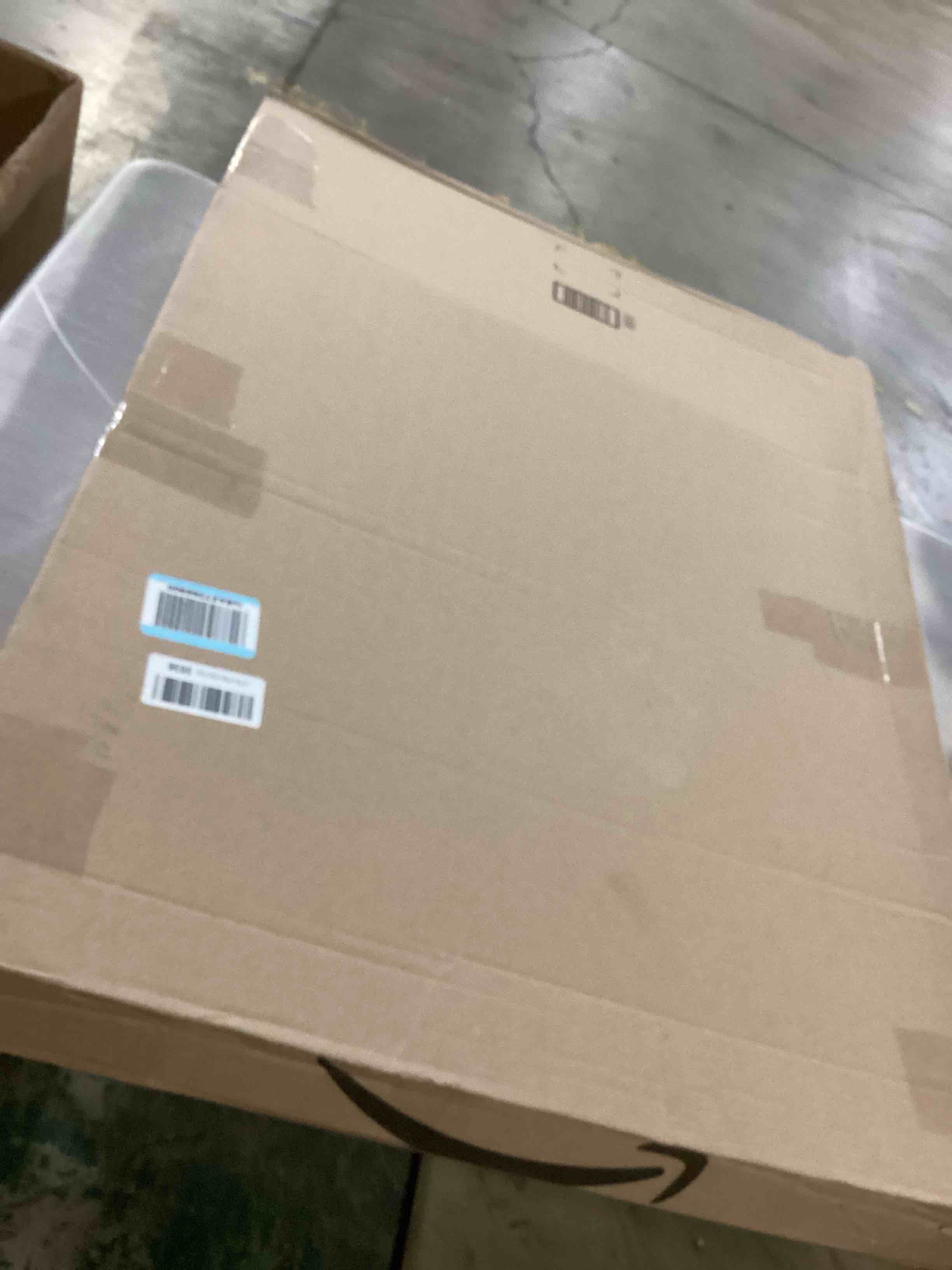 https://s3.amazonaws.com/lotting-images-prod/bidfta/GRA1636955_1743511219702.jpeg
