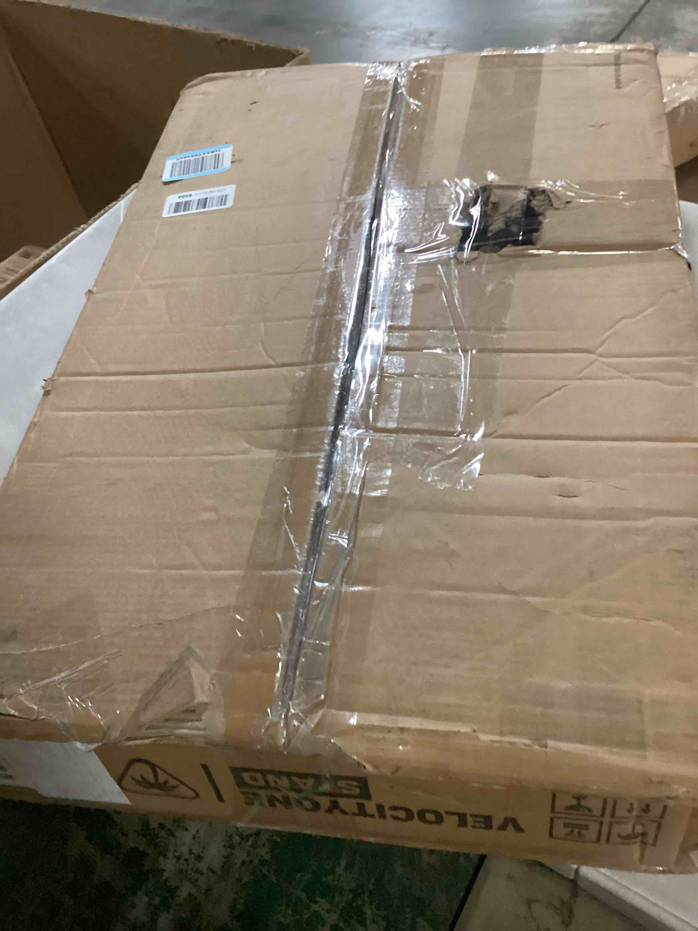 https://s3.amazonaws.com/lotting-images-prod/bidfta/GRA1637197_1743685855729.jpeg