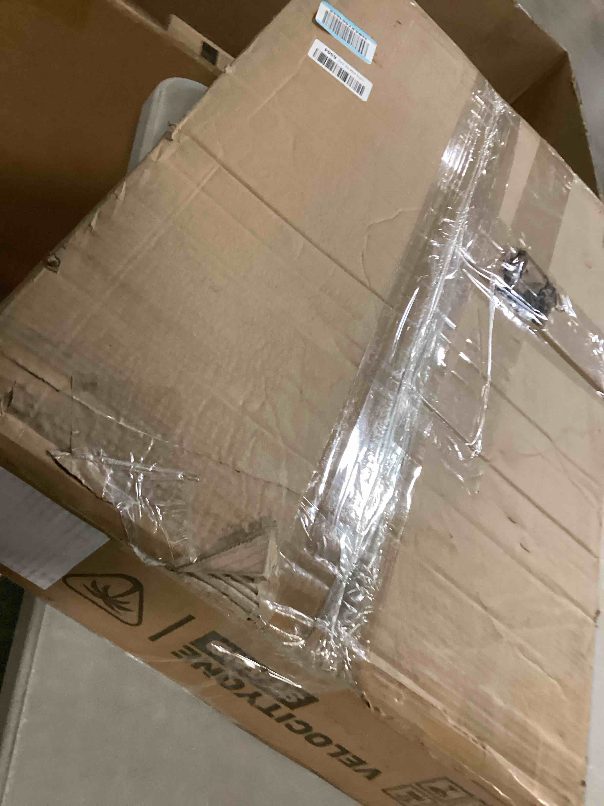 https://s3.amazonaws.com/lotting-images-prod/bidfta/GRA1637197_1743685920570.jpeg