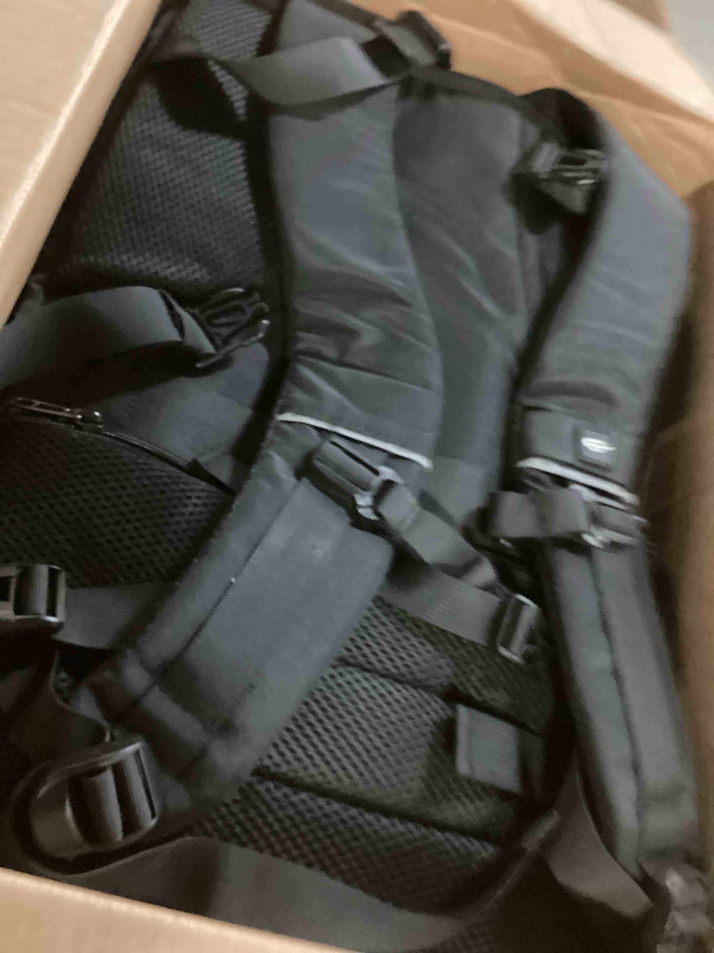 https://s3.amazonaws.com/lotting-images-prod/bidfta/GRA1637204_1743686893067.jpeg