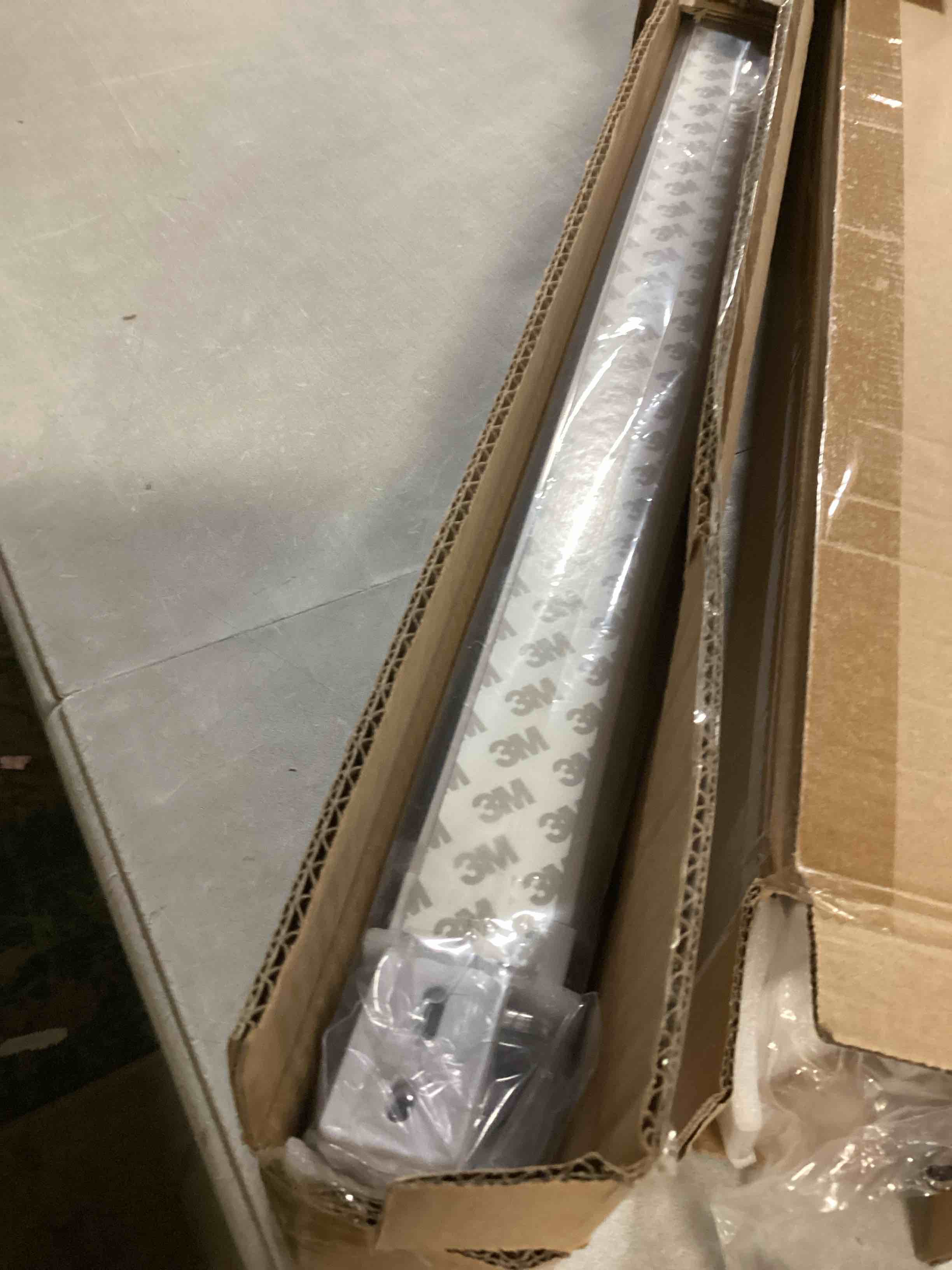 https://s3.amazonaws.com/lotting-images-prod/bidfta/GRA1637255_1743698880558.jpeg