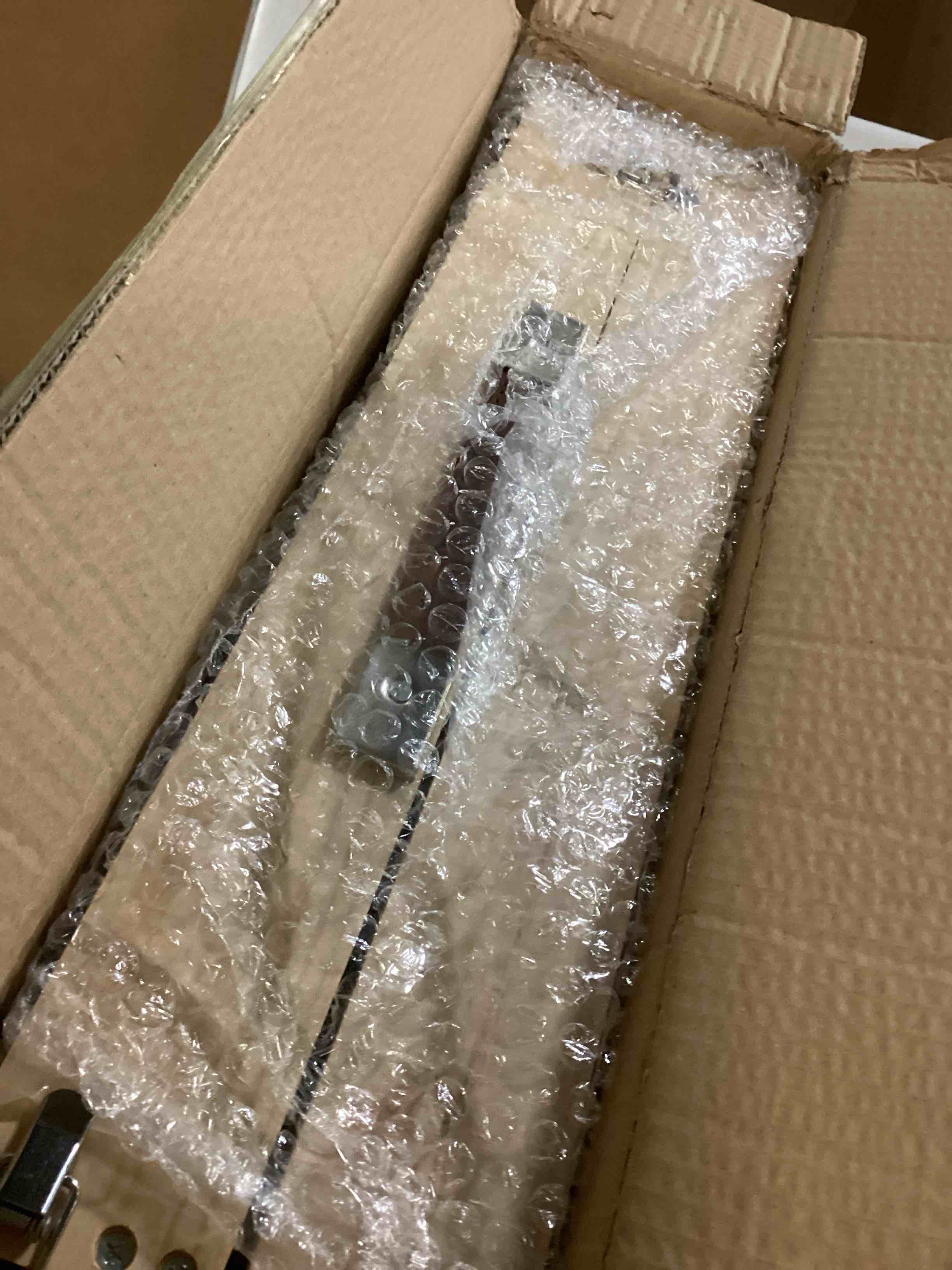 https://s3.amazonaws.com/lotting-images-prod/bidfta/GRA1637260_1743700102239.jpeg