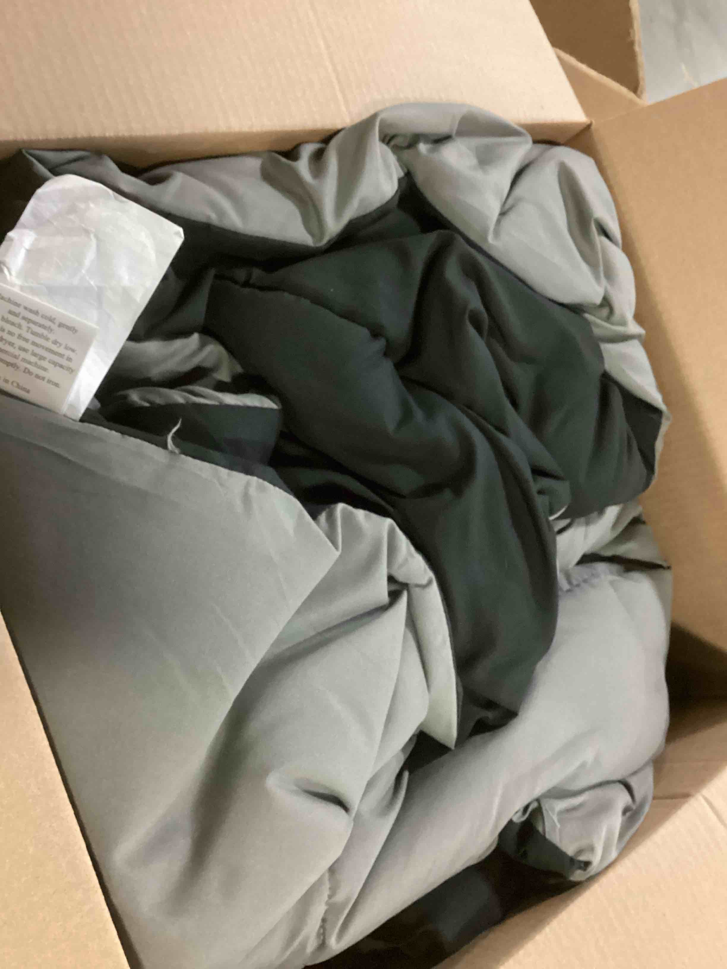 https://s3.amazonaws.com/lotting-images-prod/bidfta/GRA1637695_1744133358049.jpeg