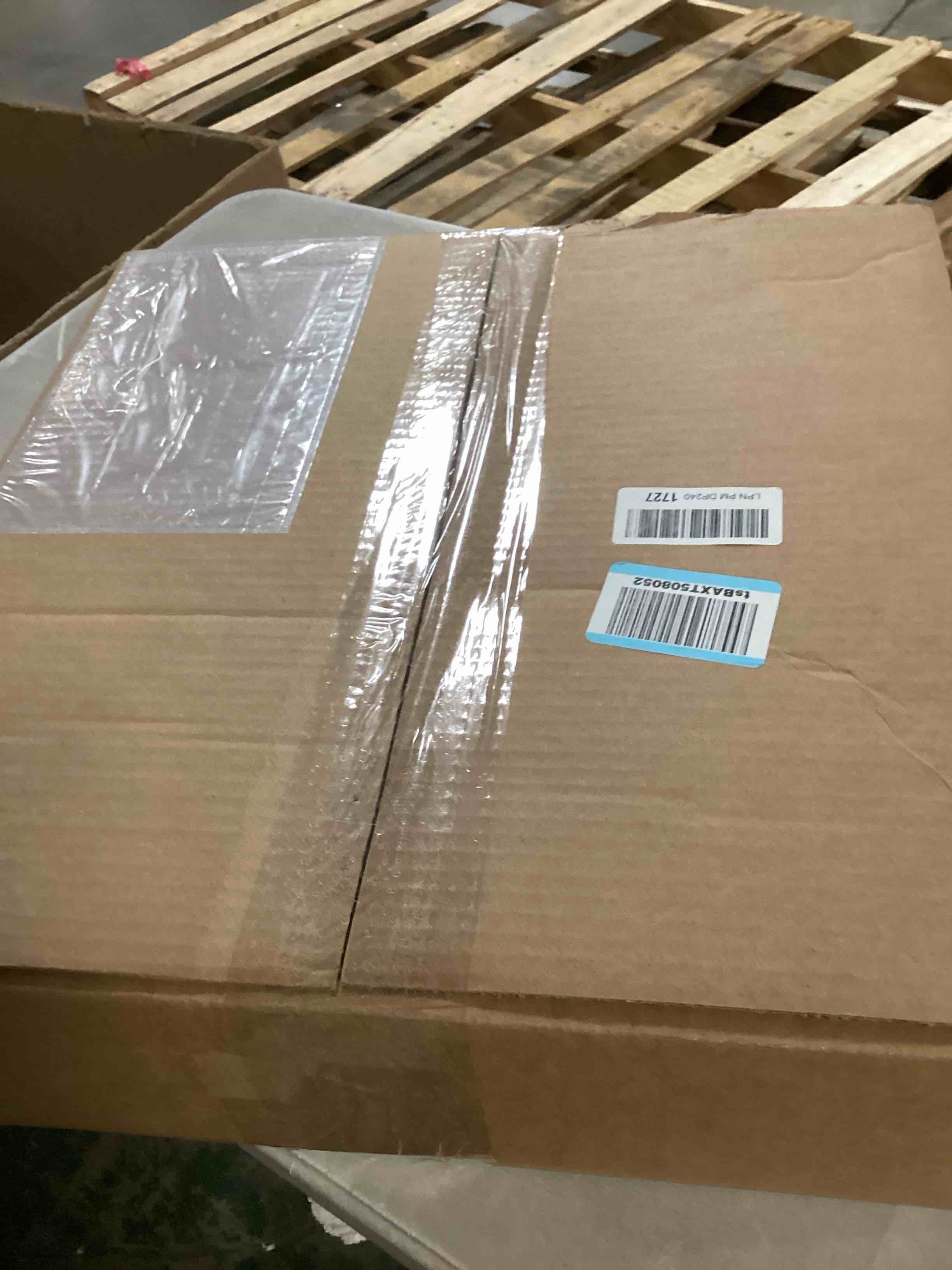 https://s3.amazonaws.com/lotting-images-prod/bidfta/GRA1638108_1744636613646.jpeg