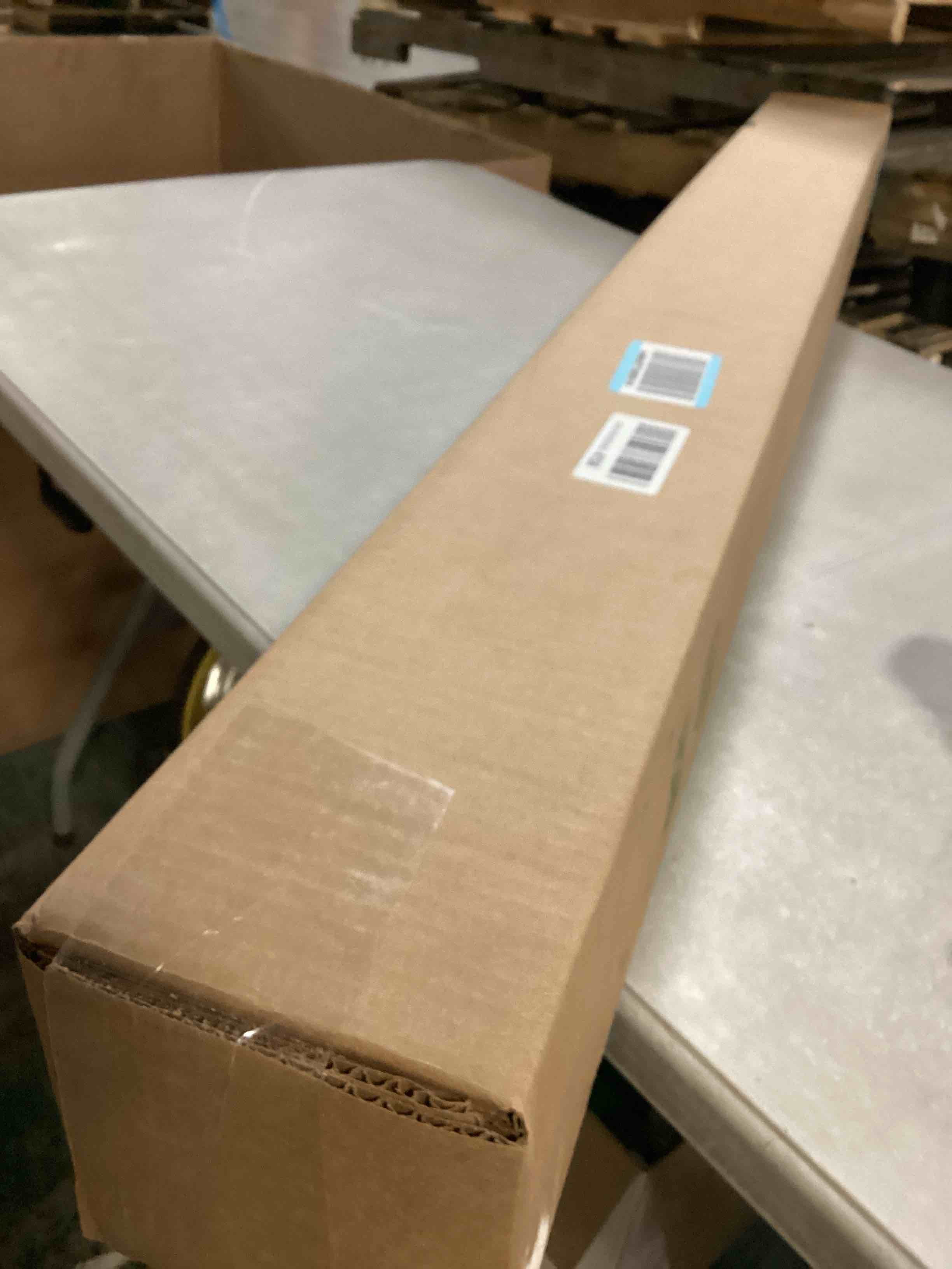 https://s3.amazonaws.com/lotting-images-prod/bidfta/GRA1638381_1744806897712.jpeg