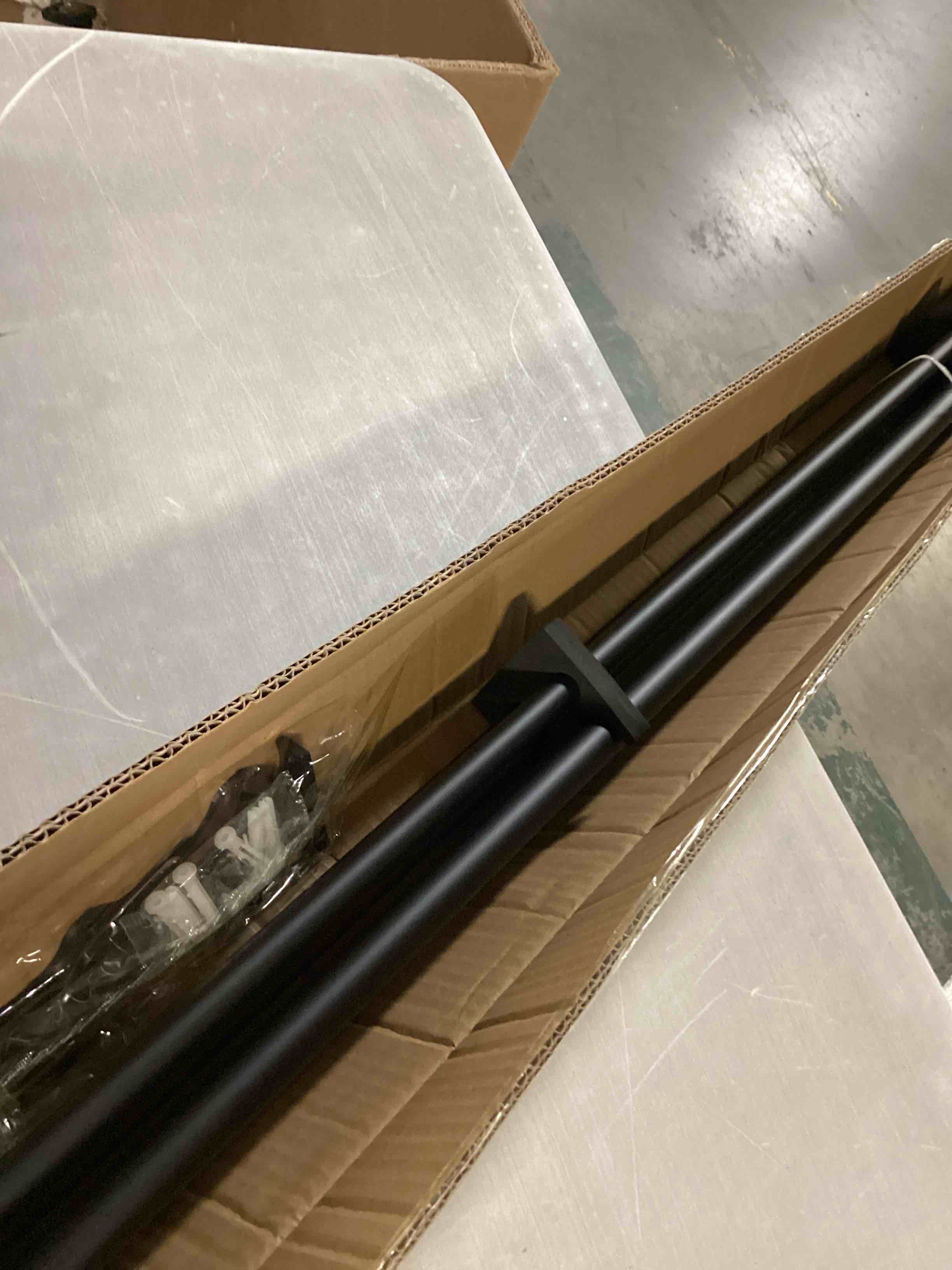 https://s3.amazonaws.com/lotting-images-prod/bidfta/GRA1638961_1745495026380.jpeg