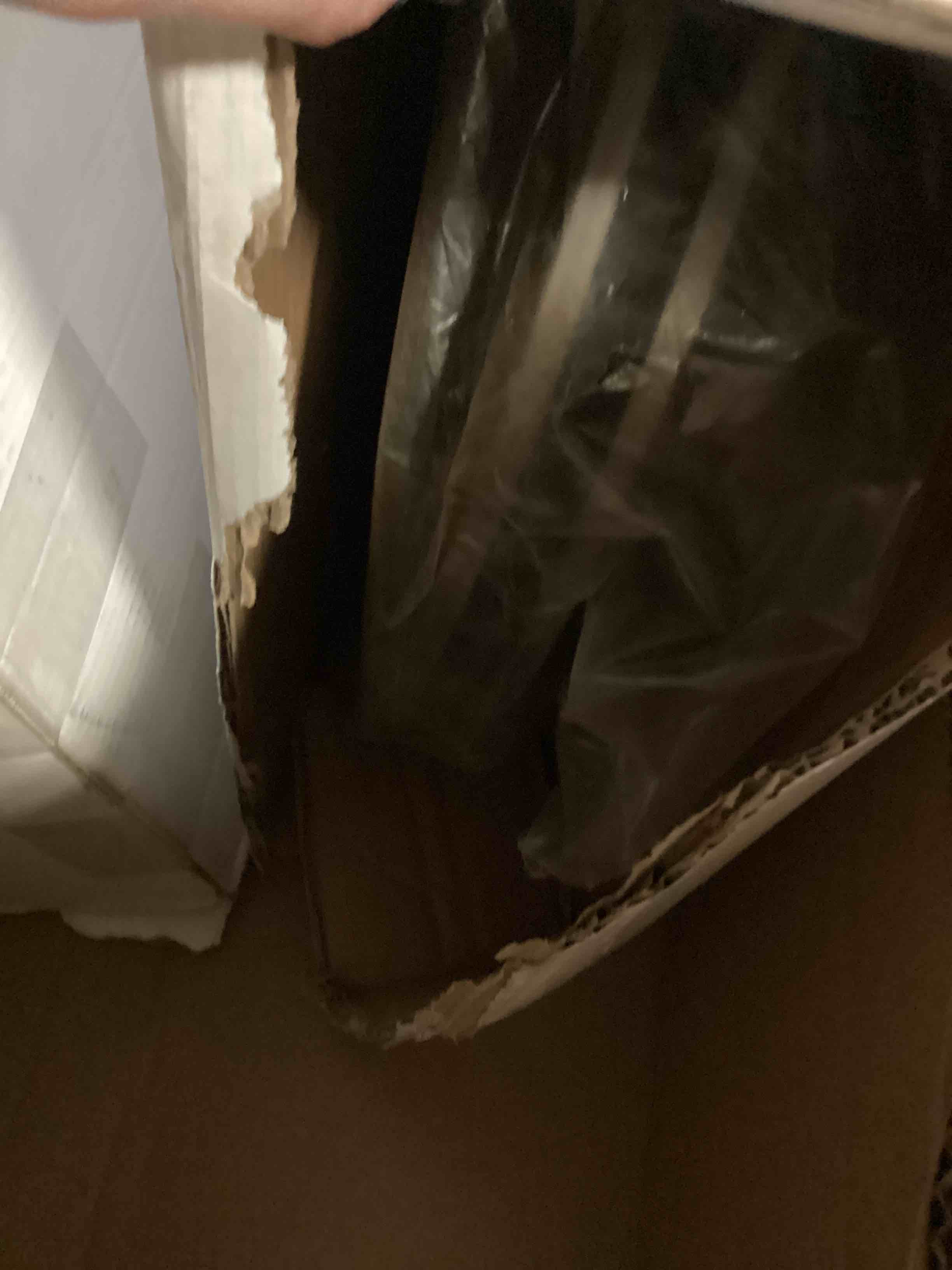 https://s3.amazonaws.com/lotting-images-prod/bidfta/GRA1638962_1745495225075.jpeg