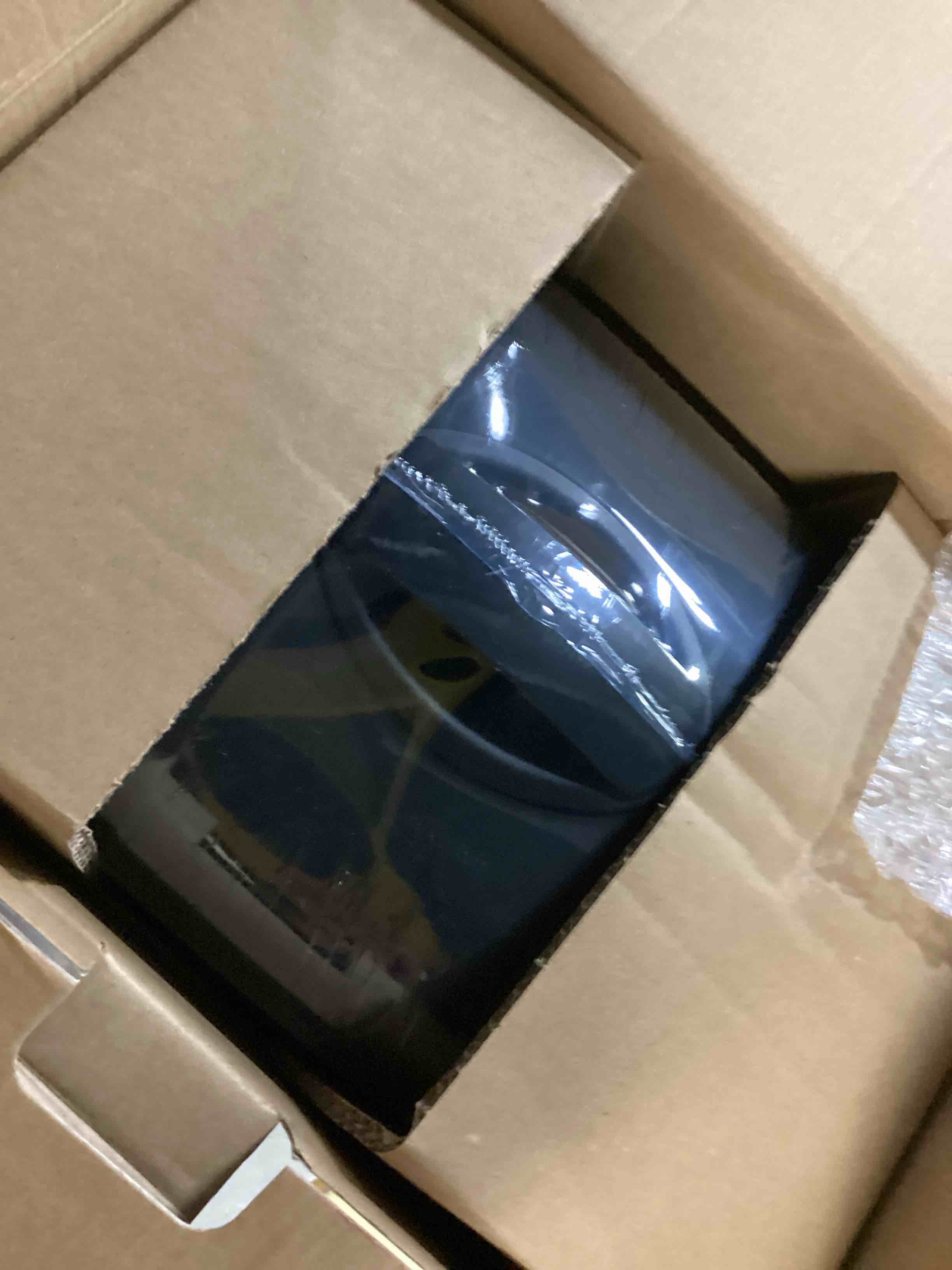 https://s3.amazonaws.com/lotting-images-prod/bidfta/GRA1638989_1745499901192.jpeg