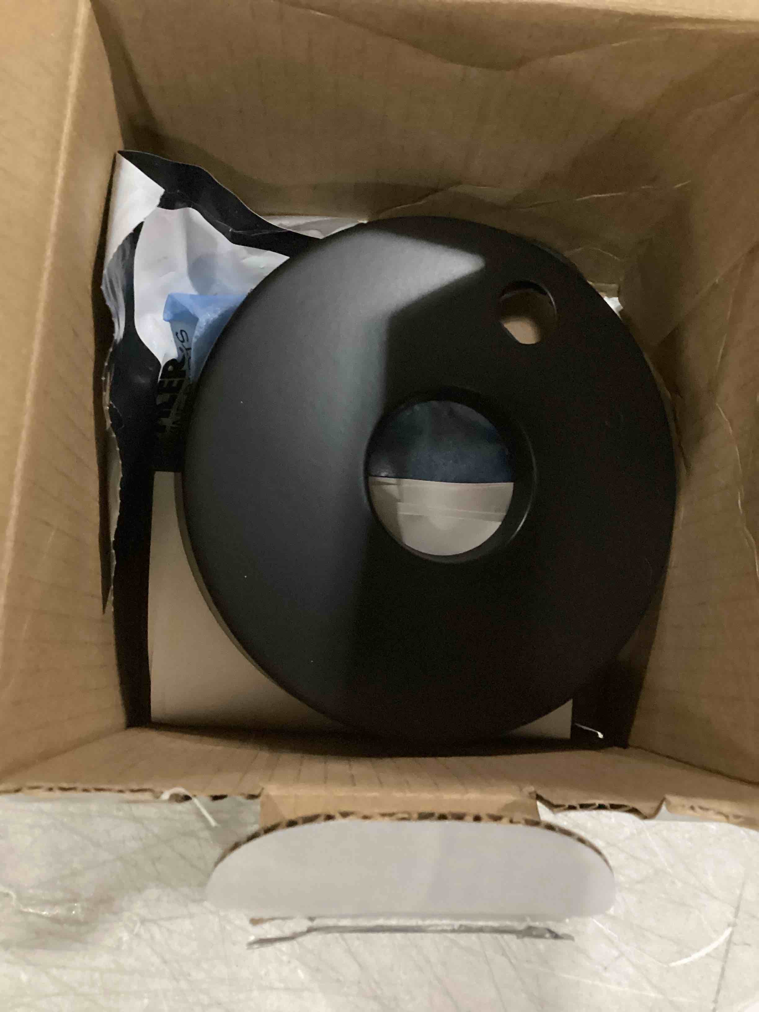 https://s3.amazonaws.com/lotting-images-prod/bidfta/GRA1639521_1742843908243.jpeg