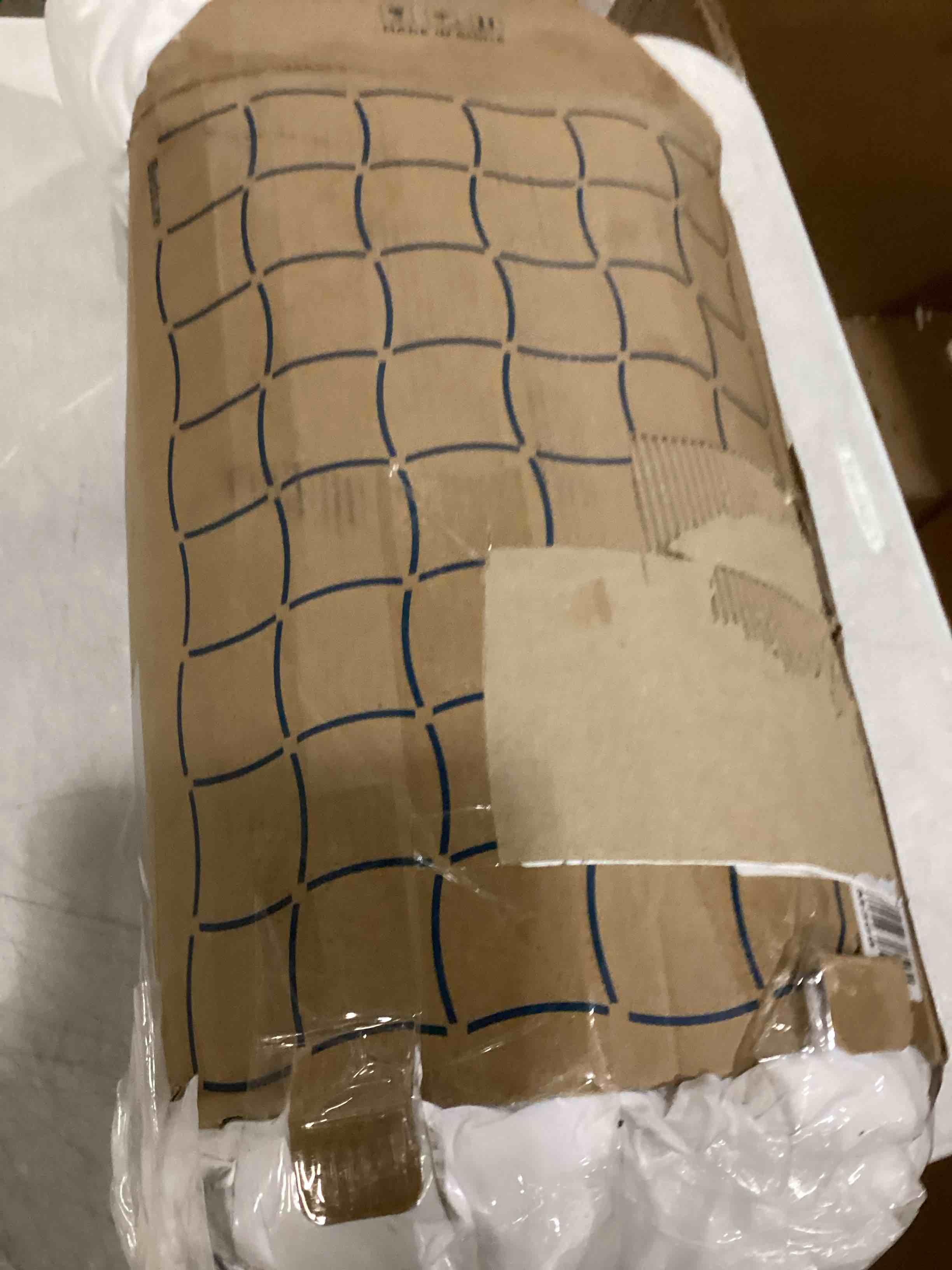 https://s3.amazonaws.com/lotting-images-prod/bidfta/GRA1639589_1742924988922.jpeg