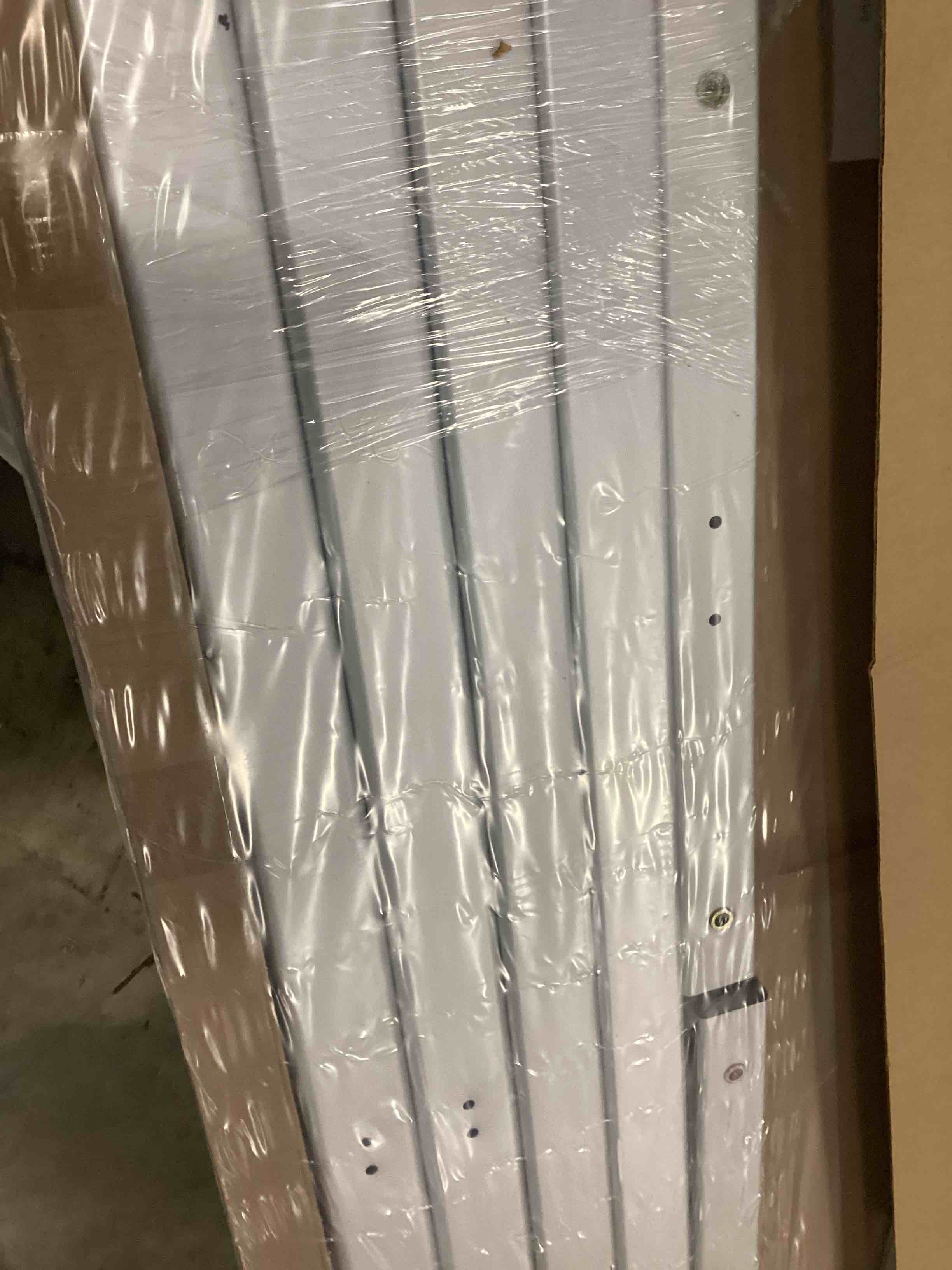 https://s3.amazonaws.com/lotting-images-prod/bidfta/GRA1639852_1743423145034.jpeg