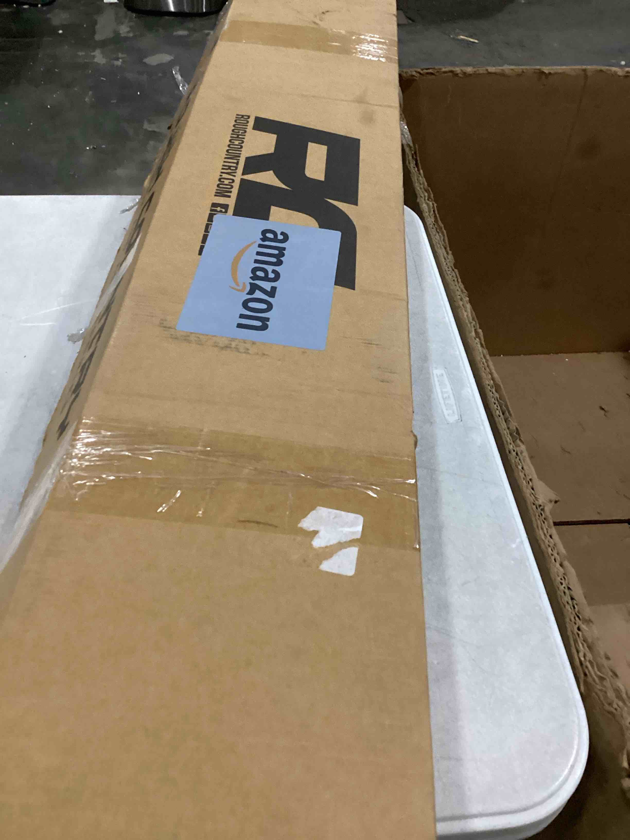 https://s3.amazonaws.com/lotting-images-prod/bidfta/GRA1639860_1743426039319.jpeg