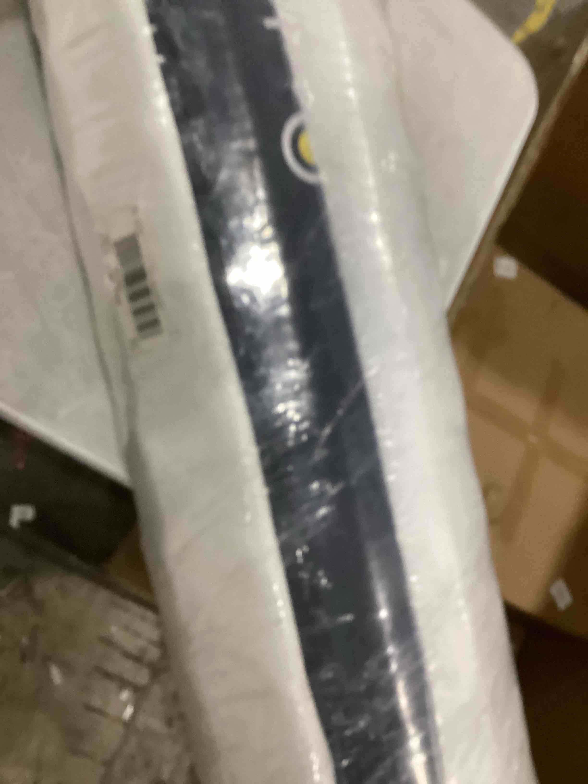 https://s3.amazonaws.com/lotting-images-prod/bidfta/GRA1640008_1743605619681.jpeg