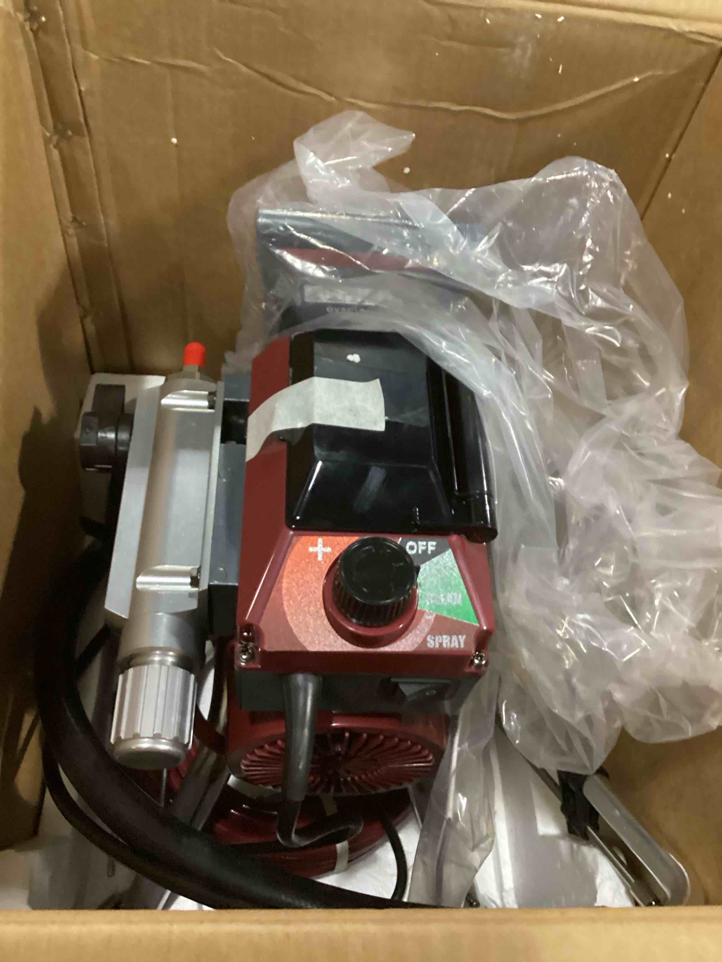 https://s3.amazonaws.com/lotting-images-prod/bidfta/GRA1640343_1745336909854.jpeg