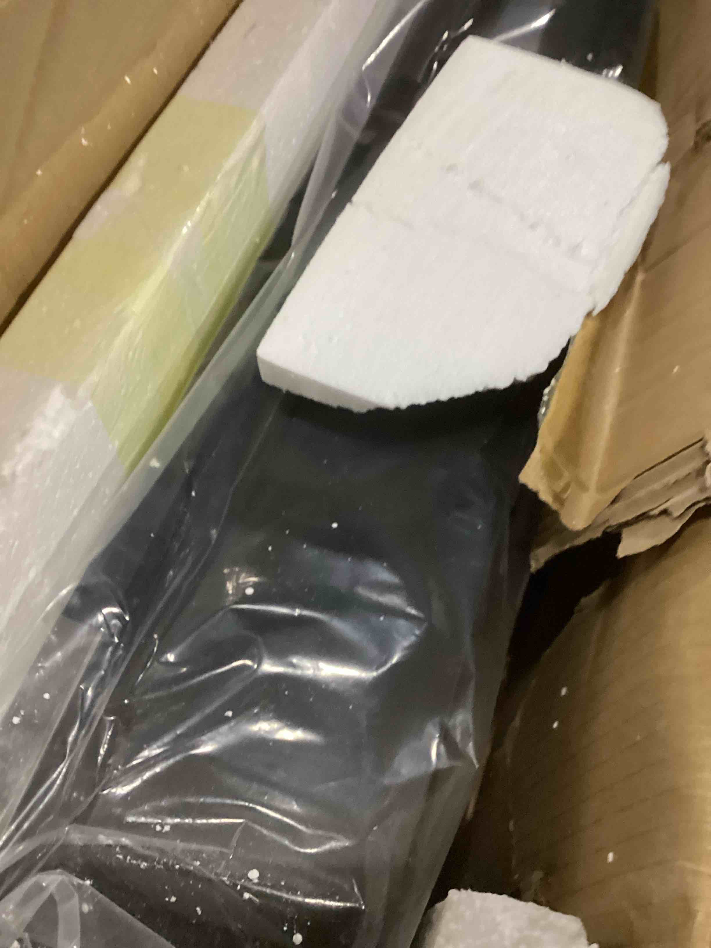 https://s3.amazonaws.com/lotting-images-prod/bidfta/GRA1640489_1745516072369.jpeg