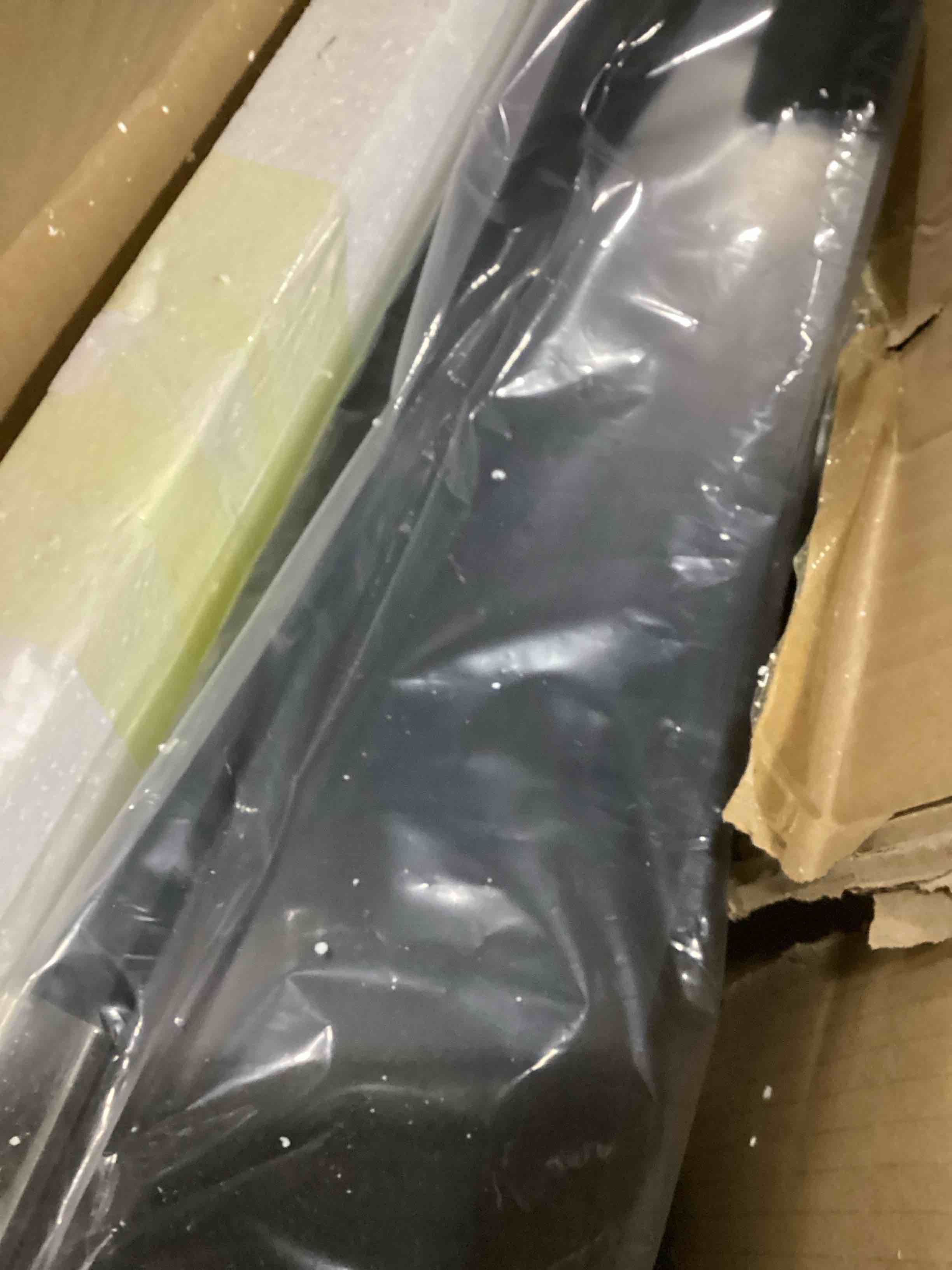 https://s3.amazonaws.com/lotting-images-prod/bidfta/GRA1640489_1745516077817.jpeg