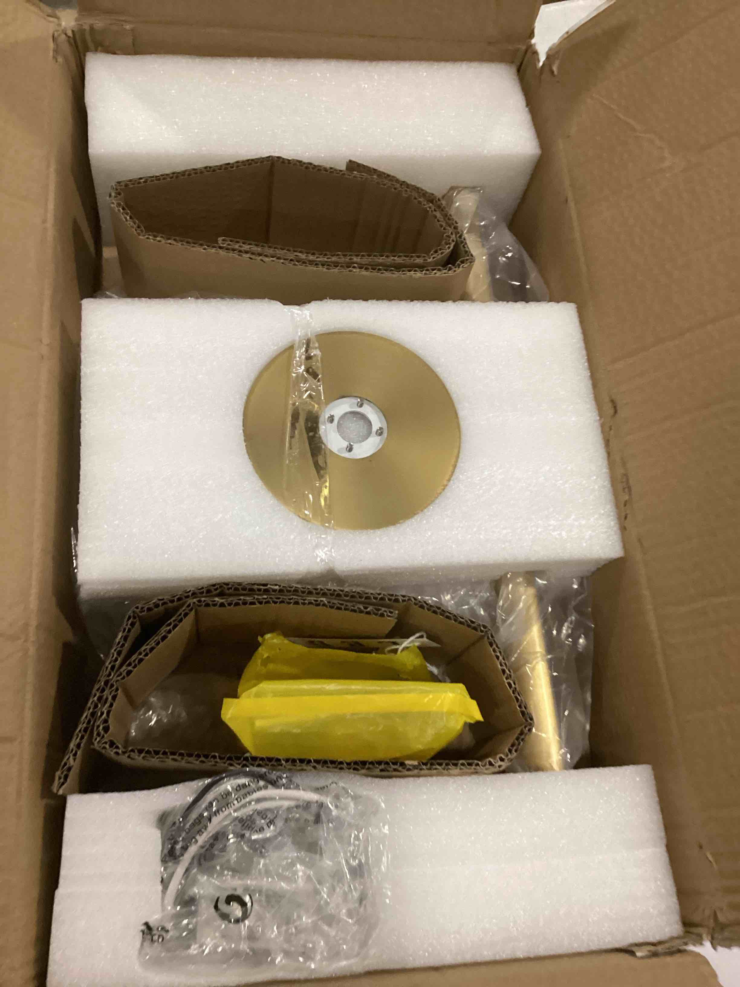 https://s3.amazonaws.com/lotting-images-prod/bidfta/GRA1640810_1746206423061.jpeg