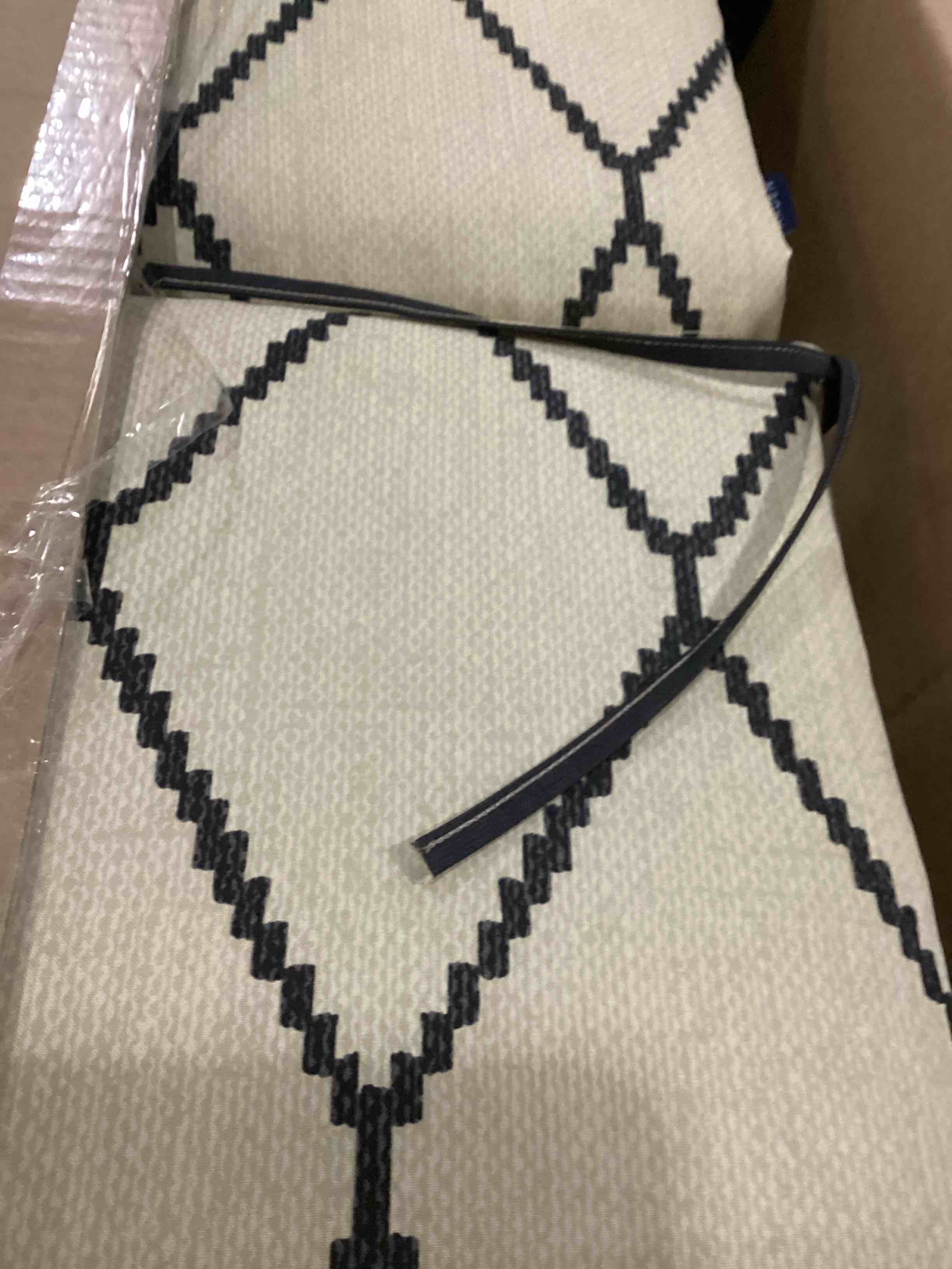 https://s3.amazonaws.com/lotting-images-prod/bidfta/GRA1640854_1746463915965.jpeg