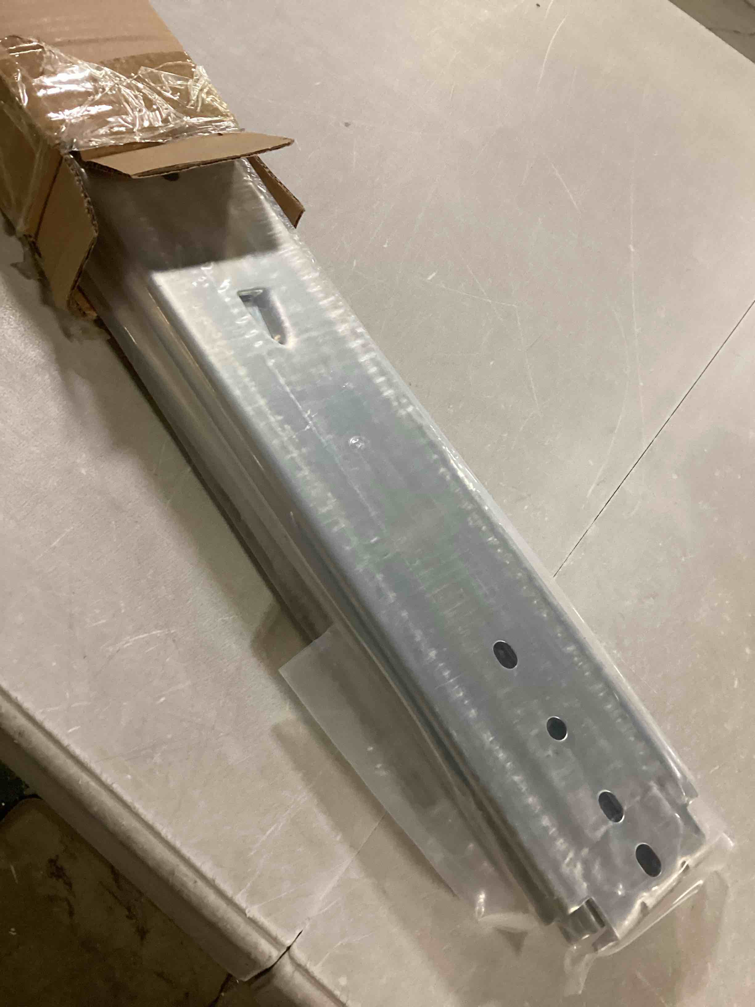 https://s3.amazonaws.com/lotting-images-prod/bidfta/GRA1642717_1740055005487.jpeg