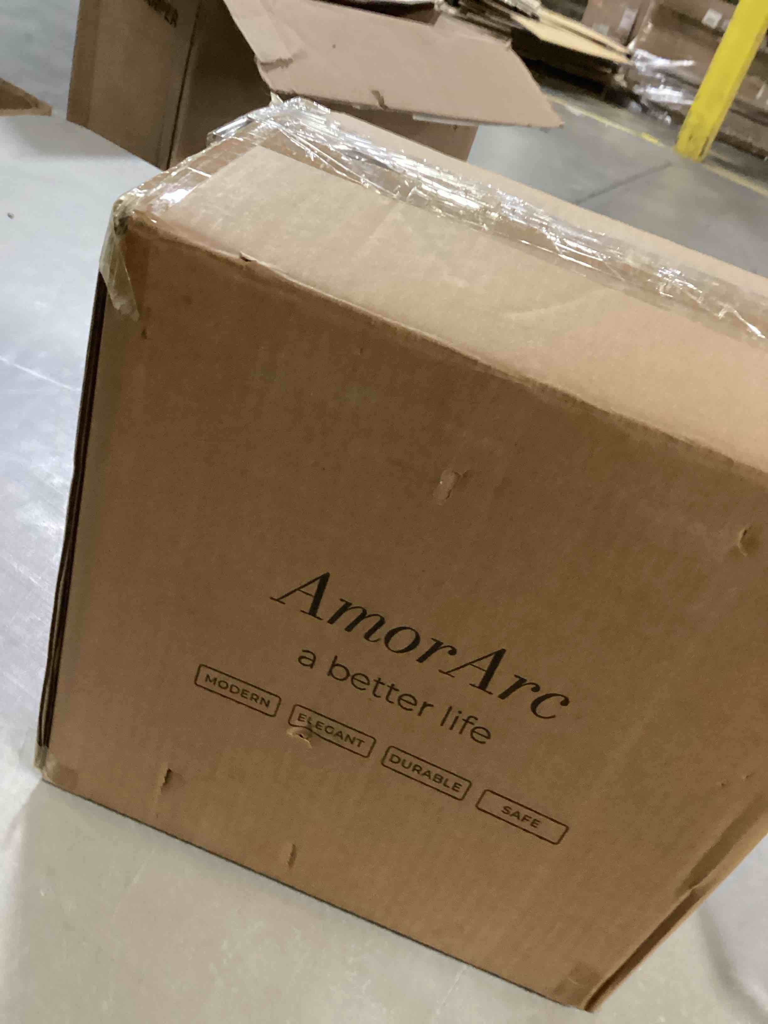 https://s3.amazonaws.com/lotting-images-prod/bidfta/GRA1643108_1740499390606.jpeg