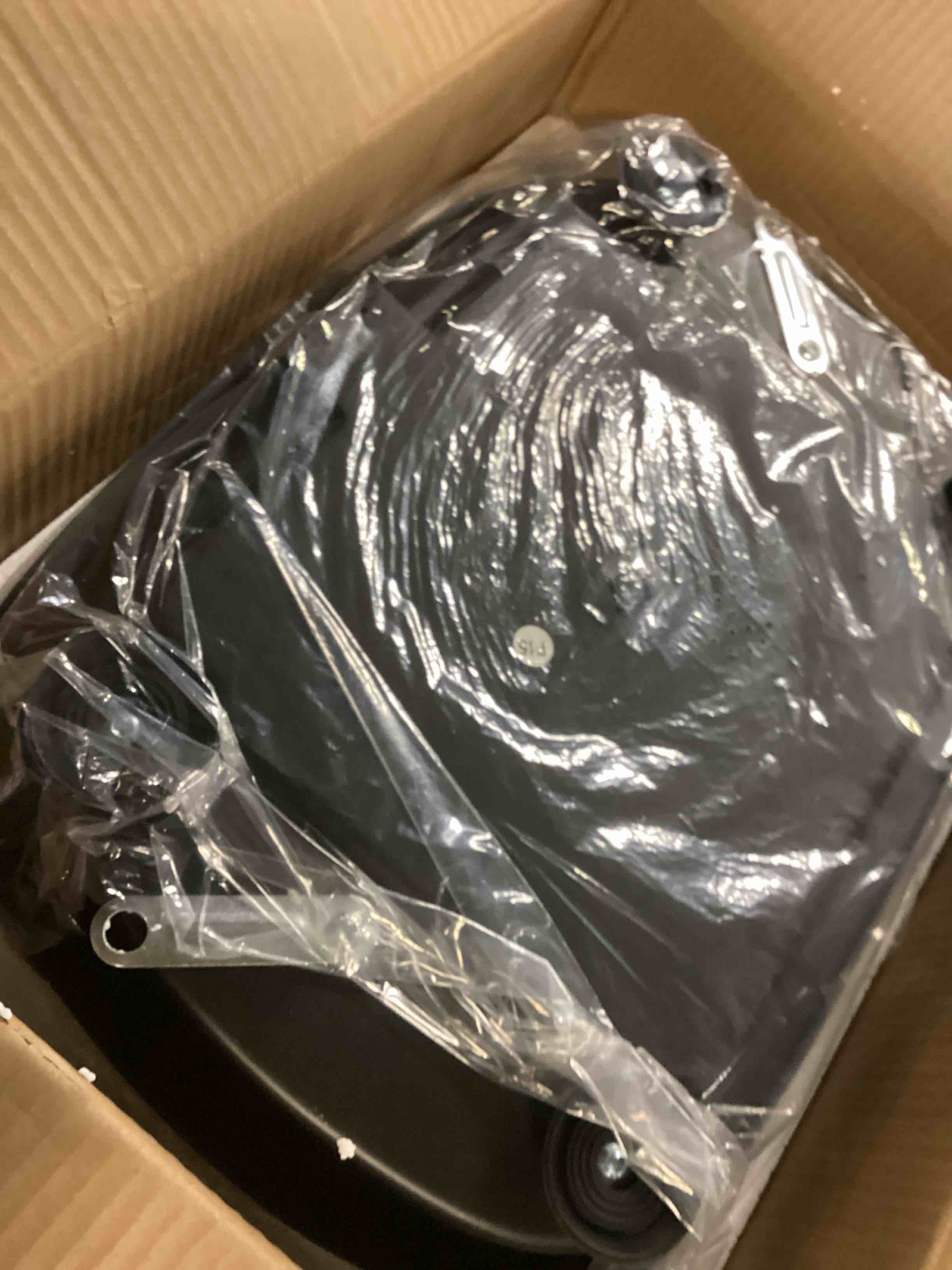 https://s3.amazonaws.com/lotting-images-prod/bidfta/GRA1643338_1740667716358.jpeg
