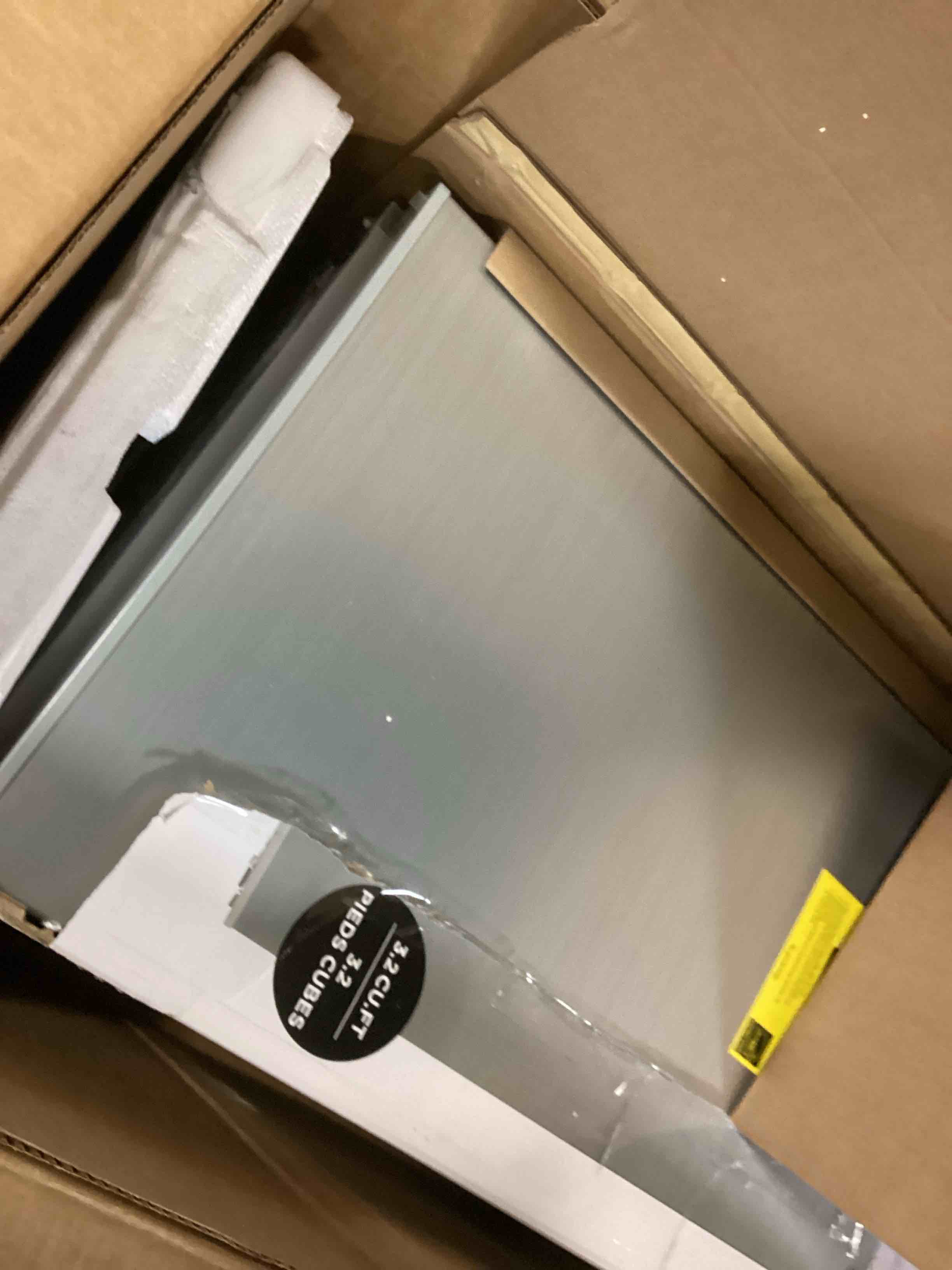 https://s3.amazonaws.com/lotting-images-prod/bidfta/GRA1643626_1741027692784.jpeg