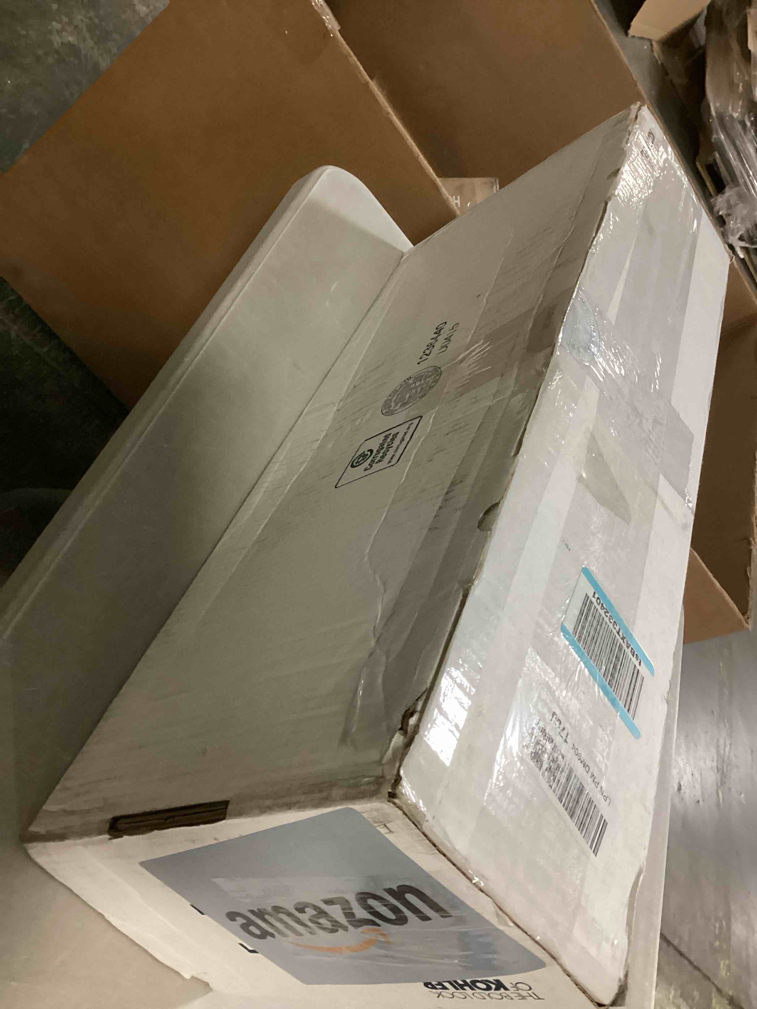 https://s3.amazonaws.com/lotting-images-prod/bidfta/GRA1643632_1741030152240.jpeg