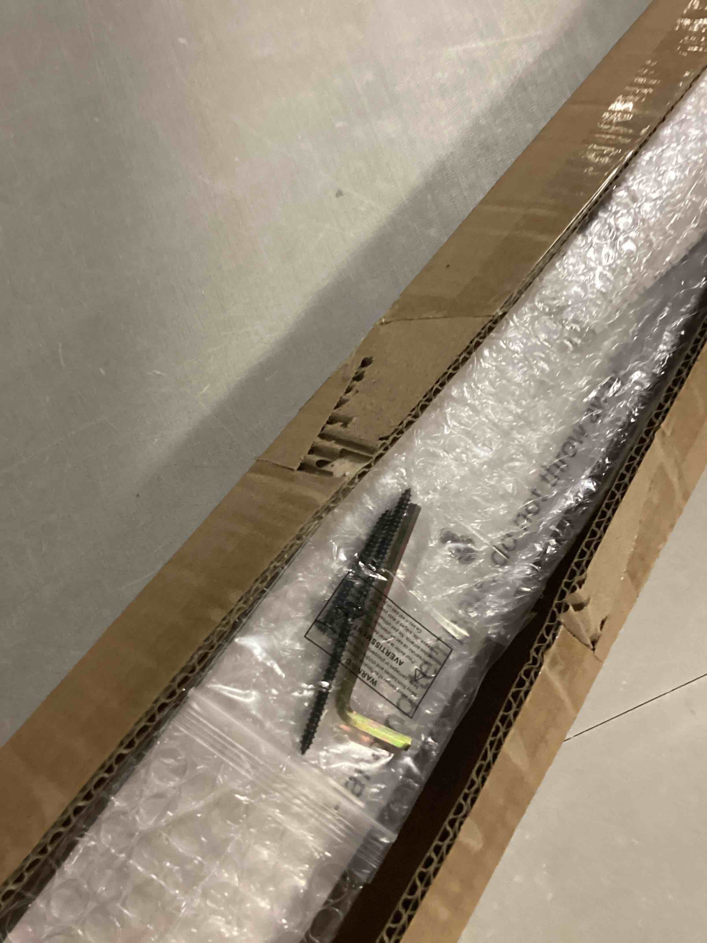 https://s3.amazonaws.com/lotting-images-prod/bidfta/GRA1643810_1741176346848.jpeg