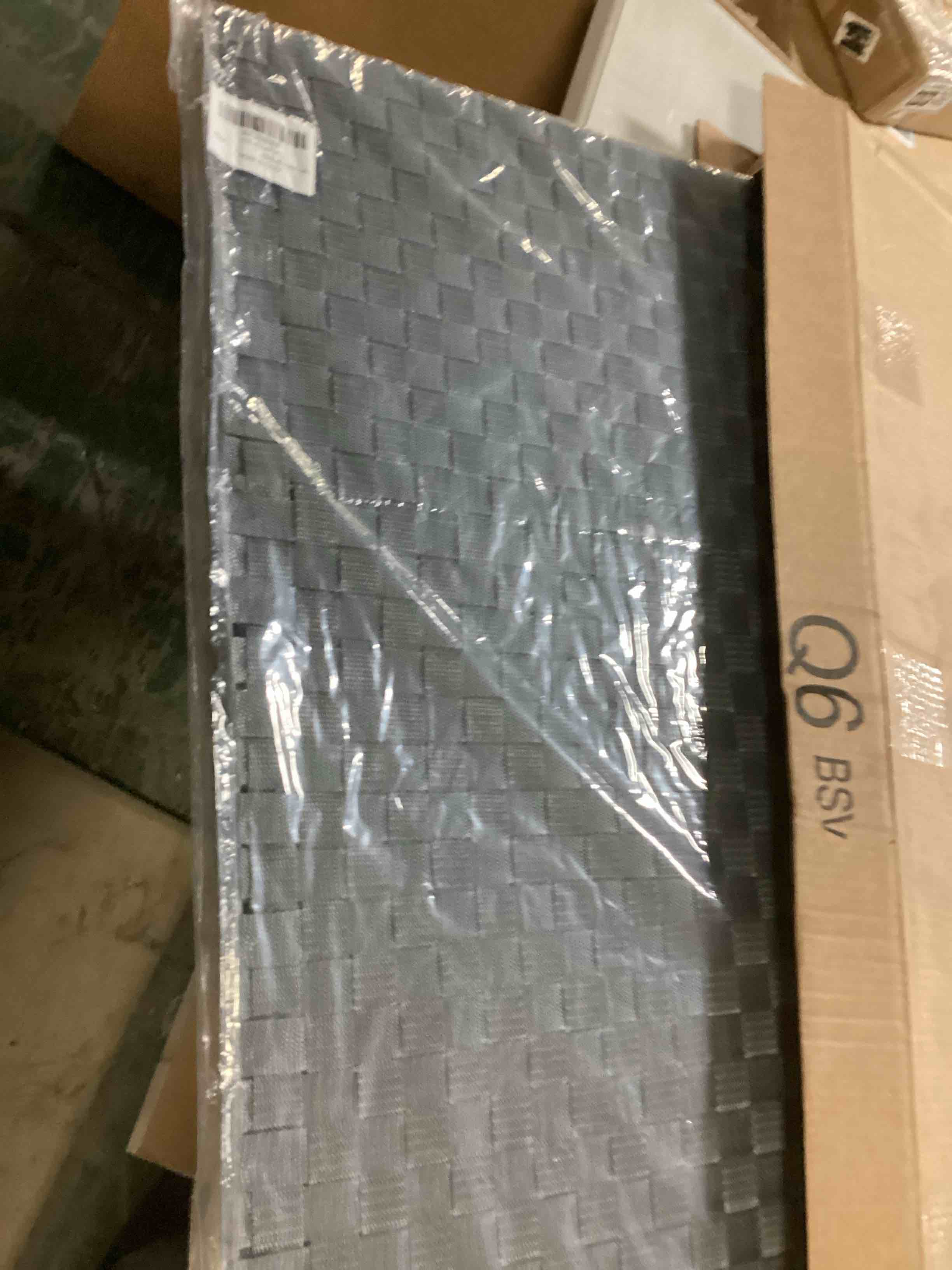 https://s3.amazonaws.com/lotting-images-prod/bidfta/GRA1644011_1741270700116.jpeg