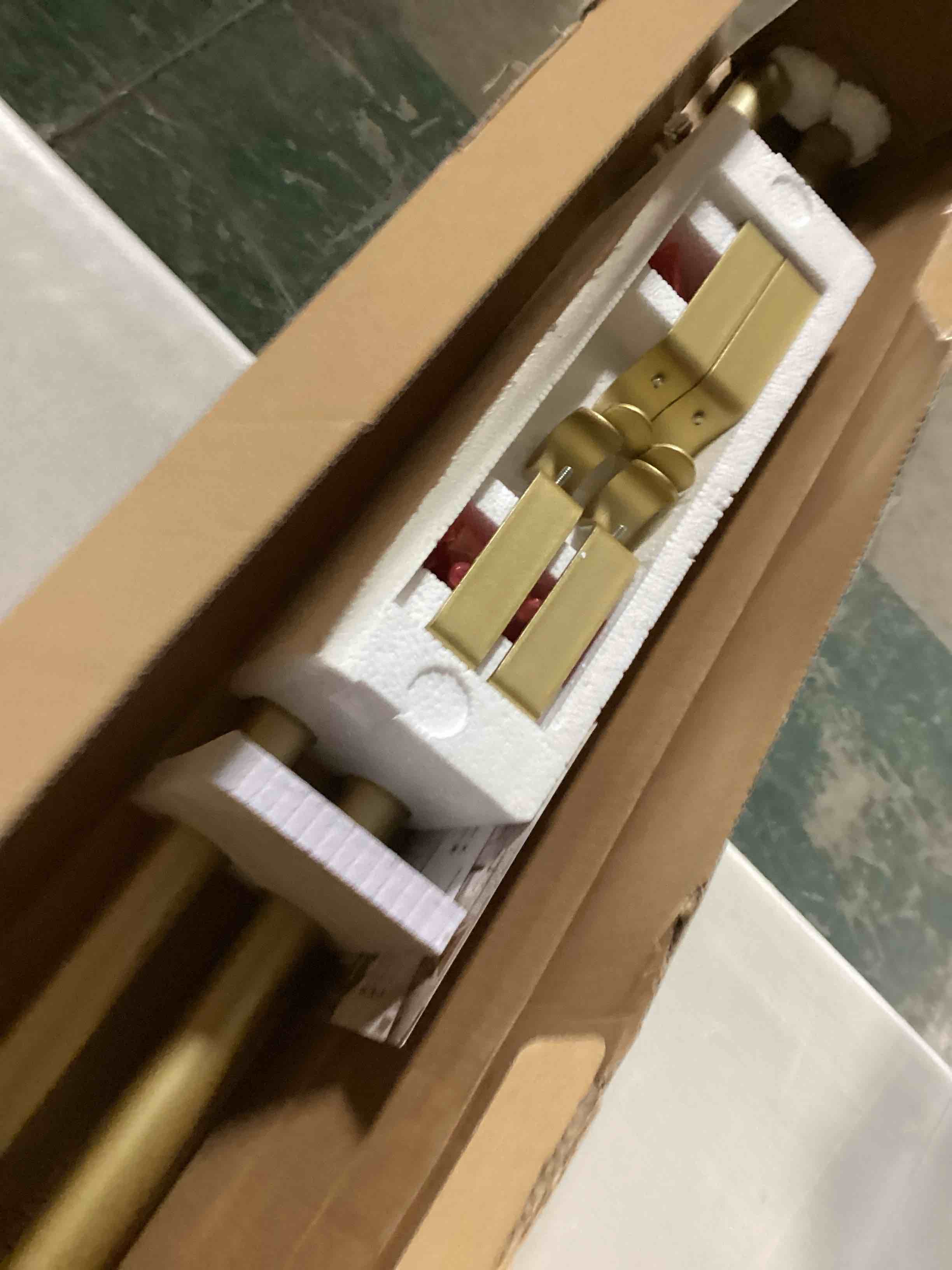 https://s3.amazonaws.com/lotting-images-prod/bidfta/GRA1644317_1741624342862.jpeg