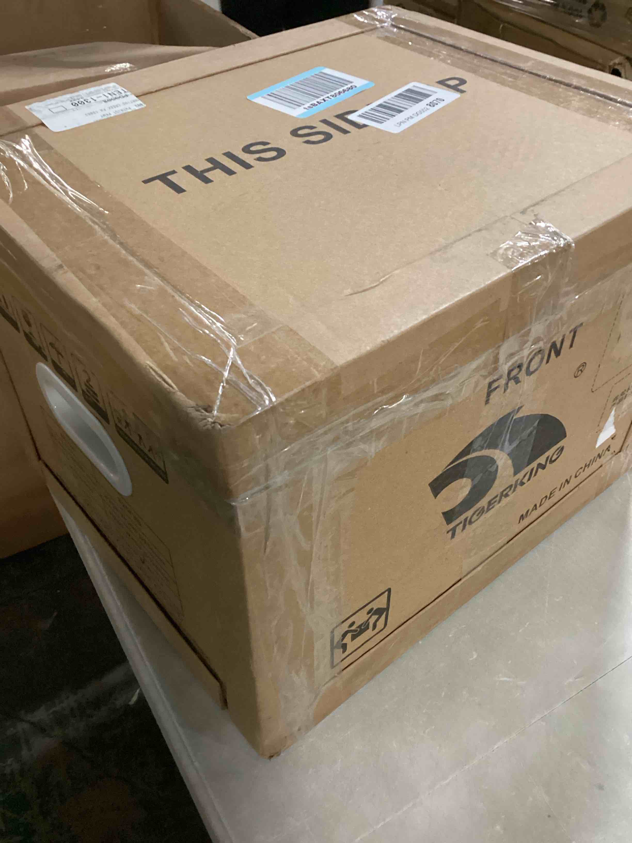 https://s3.amazonaws.com/lotting-images-prod/bidfta/GRA1644319_1741624562108.jpeg