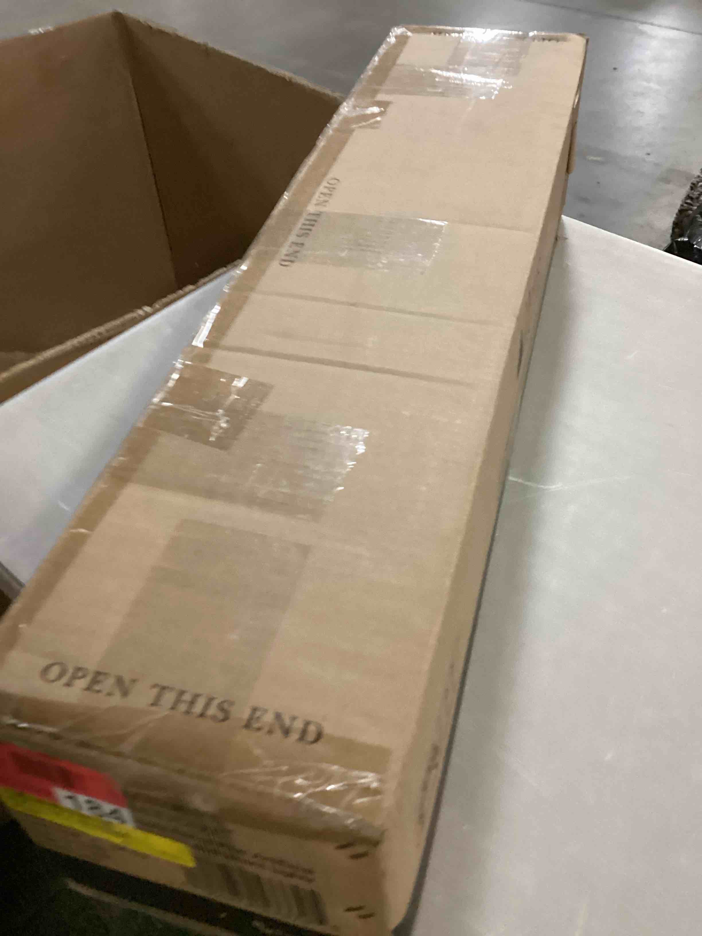 https://s3.amazonaws.com/lotting-images-prod/bidfta/GRA1644424_1741782810294.jpeg
