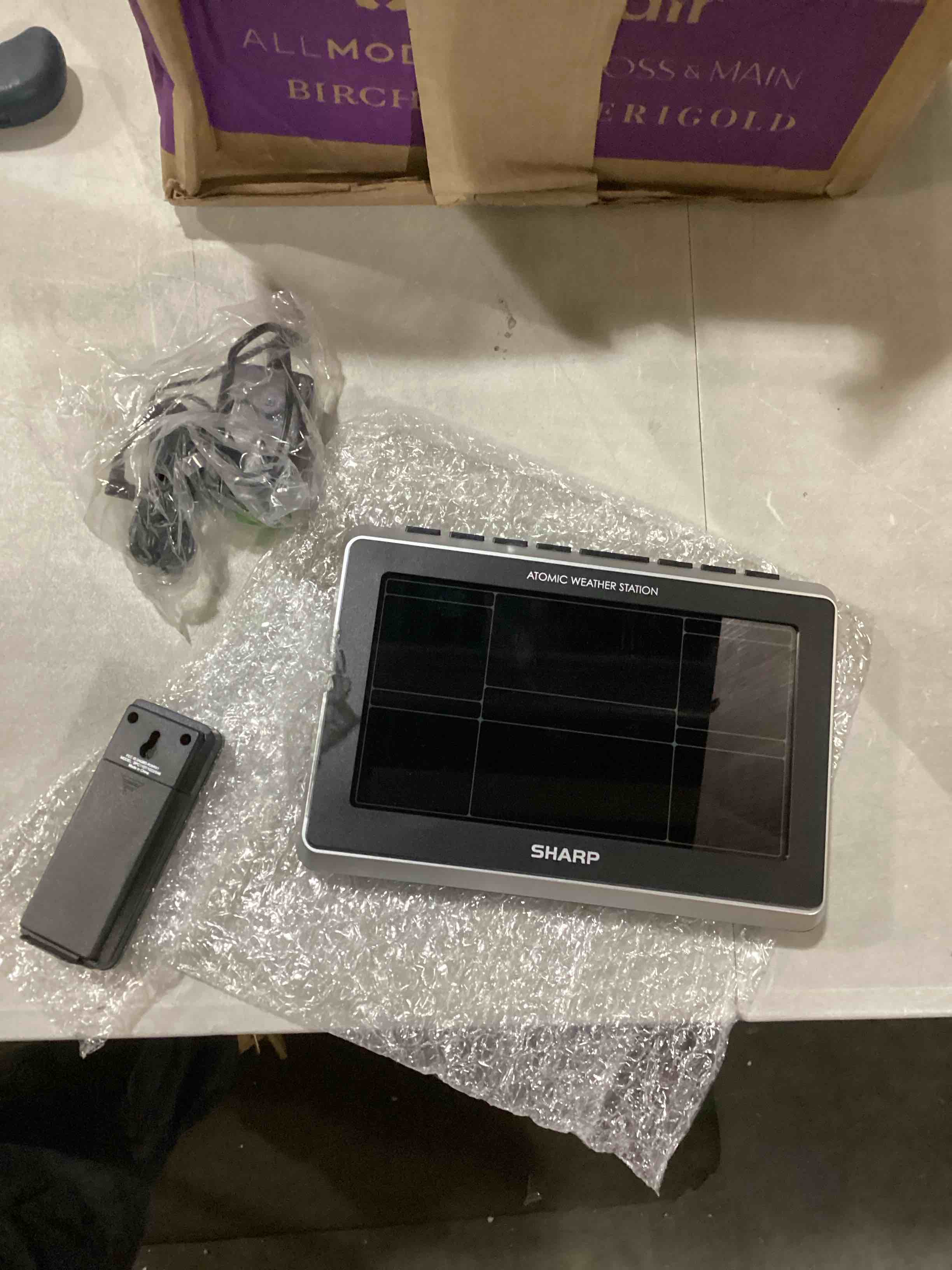 https://s3.amazonaws.com/lotting-images-prod/bidfta/GRA1645103_1739194708796.jpeg