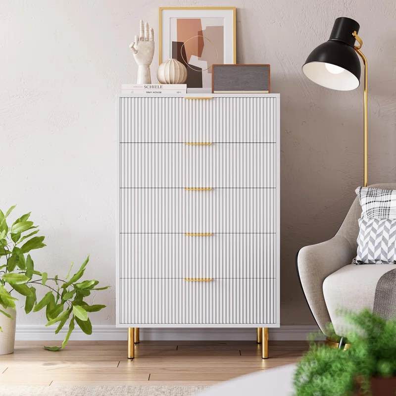 Botulf 5 - Drawer Dresser