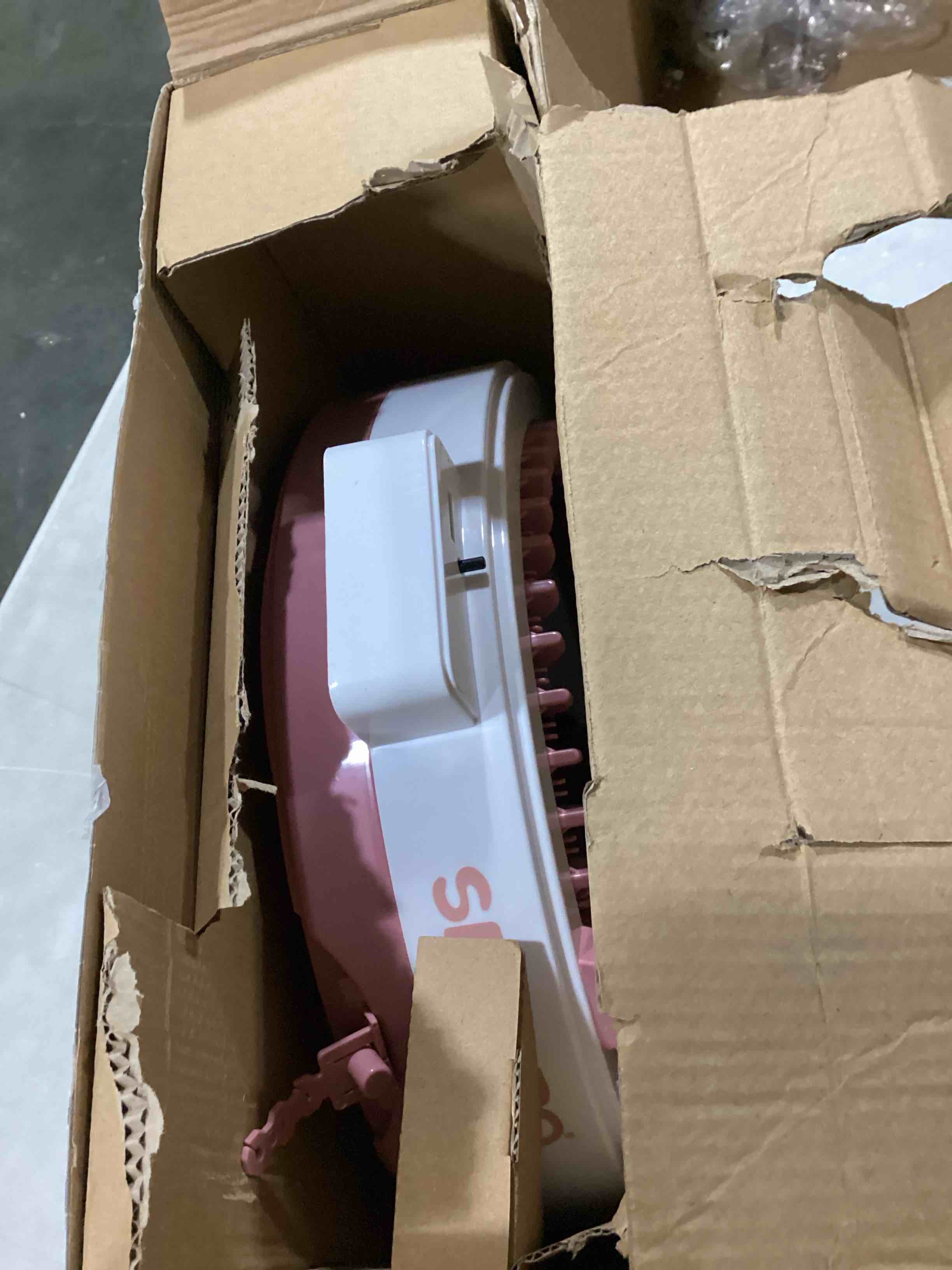 https://s3.amazonaws.com/lotting-images-prod/bidfta/GRA1645584_1740053591474.jpeg