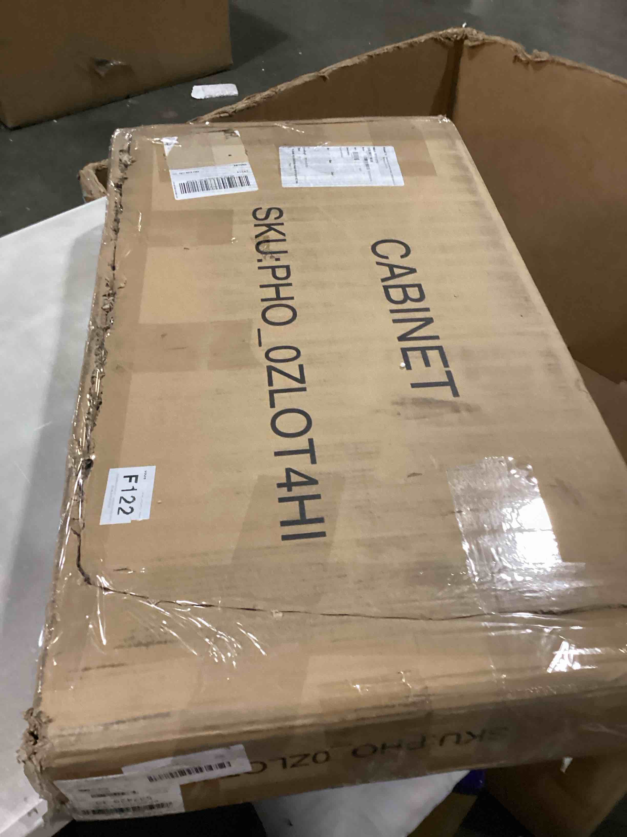https://s3.amazonaws.com/lotting-images-prod/bidfta/GRA1646048_1740750538532.jpeg