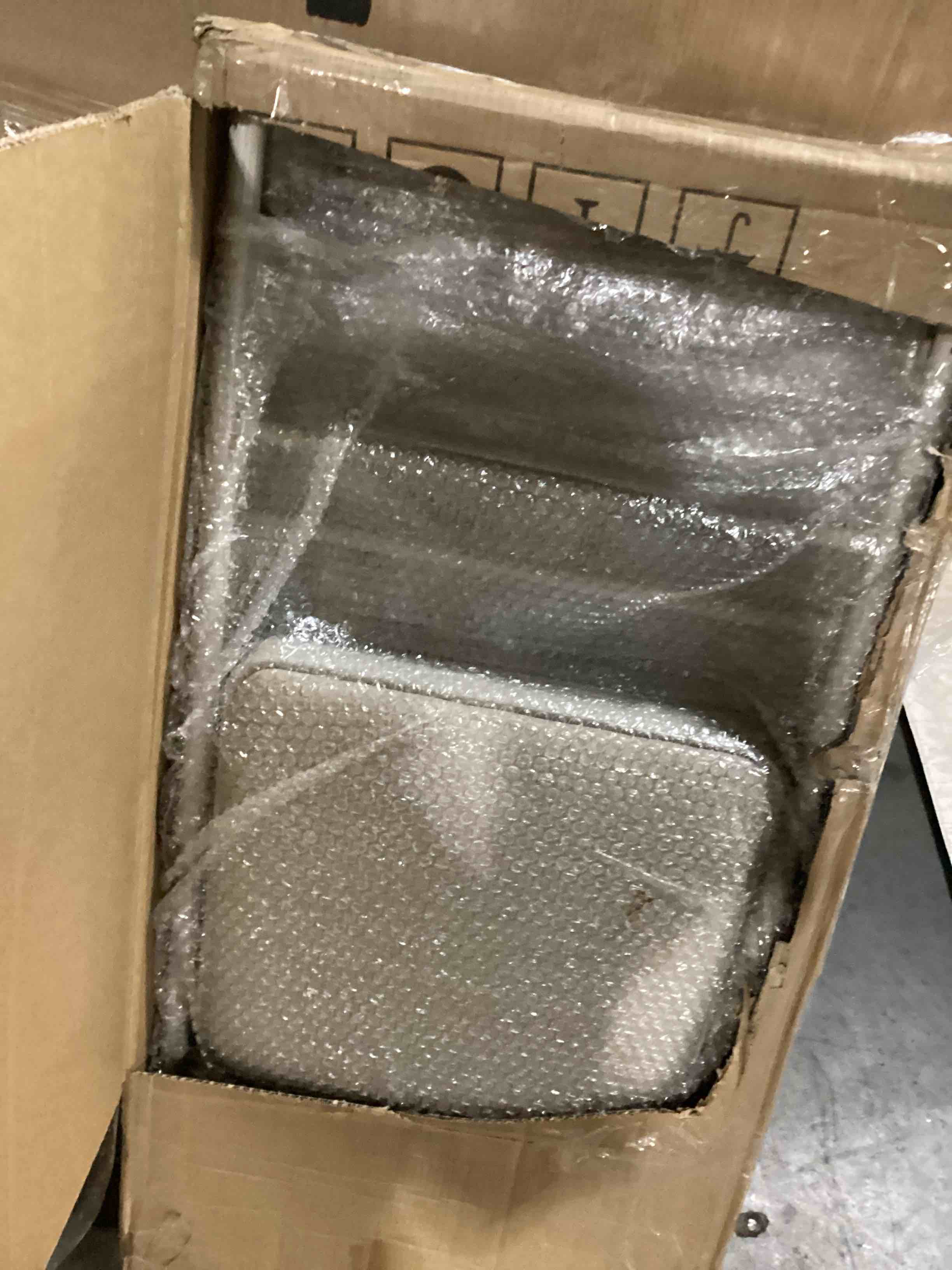 https://s3.amazonaws.com/lotting-images-prod/bidfta/GRA1646059_1740756478847.jpeg