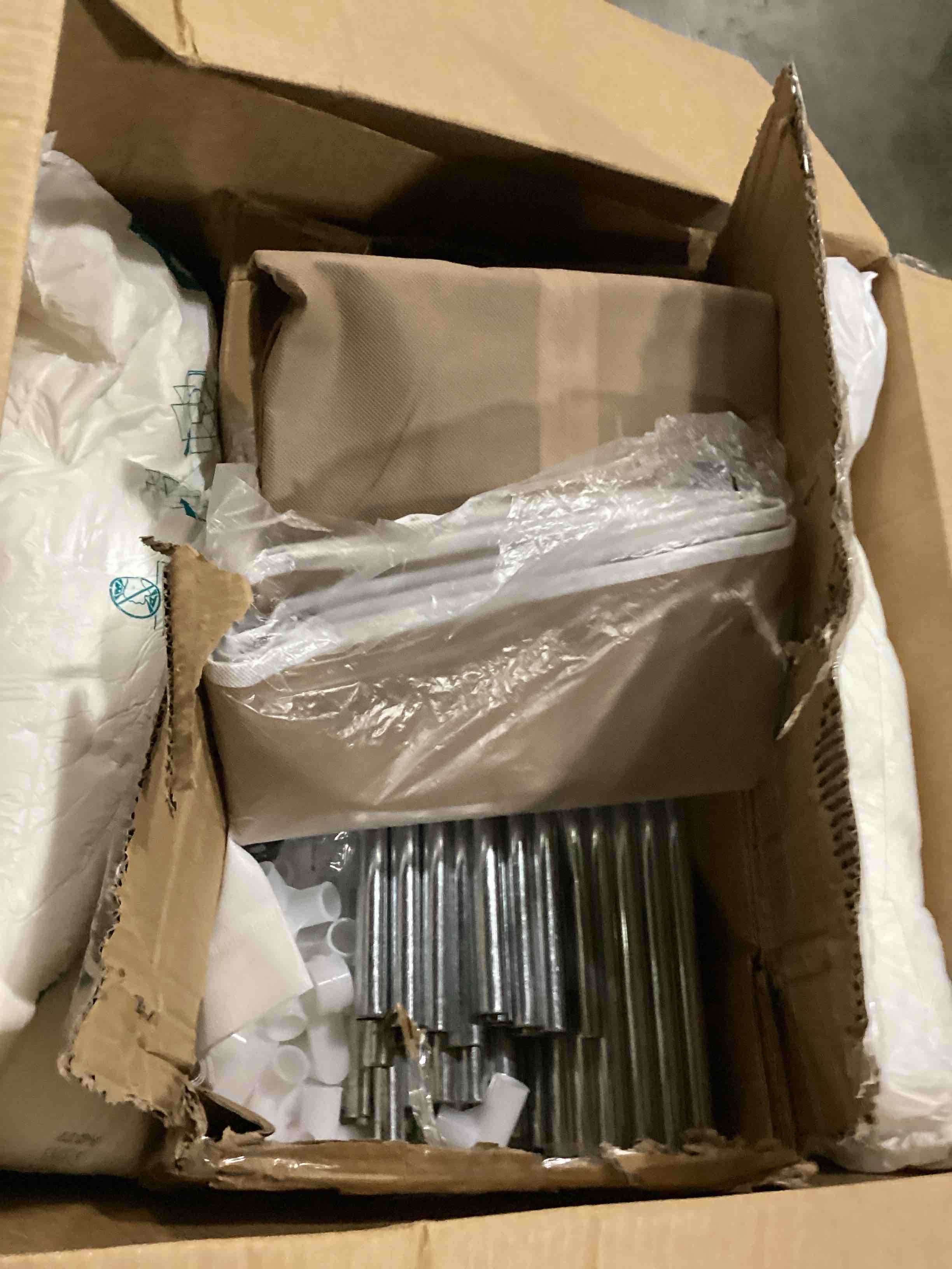 https://s3.amazonaws.com/lotting-images-prod/bidfta/GRA1646247_1741105780412.jpeg