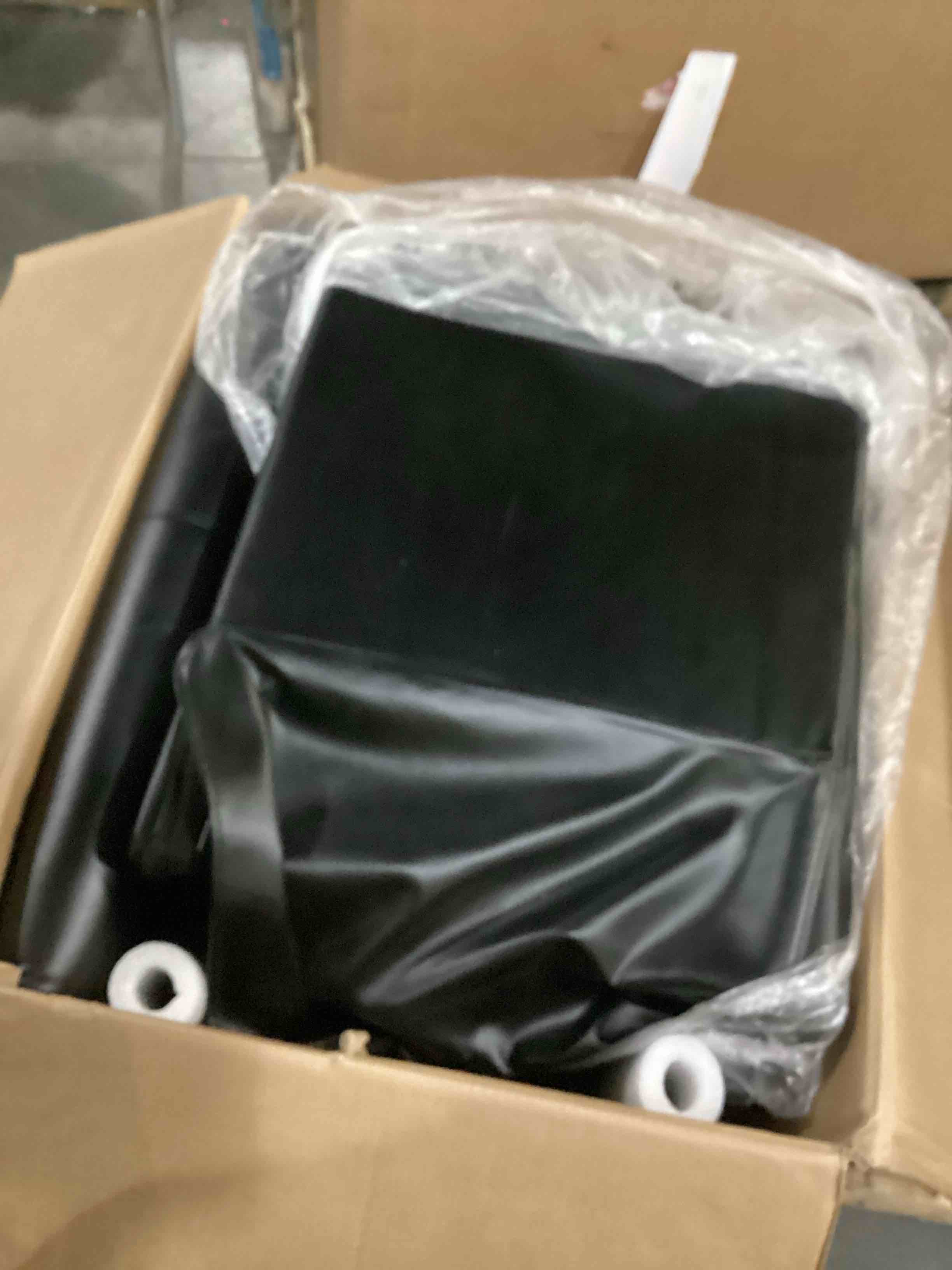https://s3.amazonaws.com/lotting-images-prod/bidfta/GRA1646353_1741269708240.jpeg