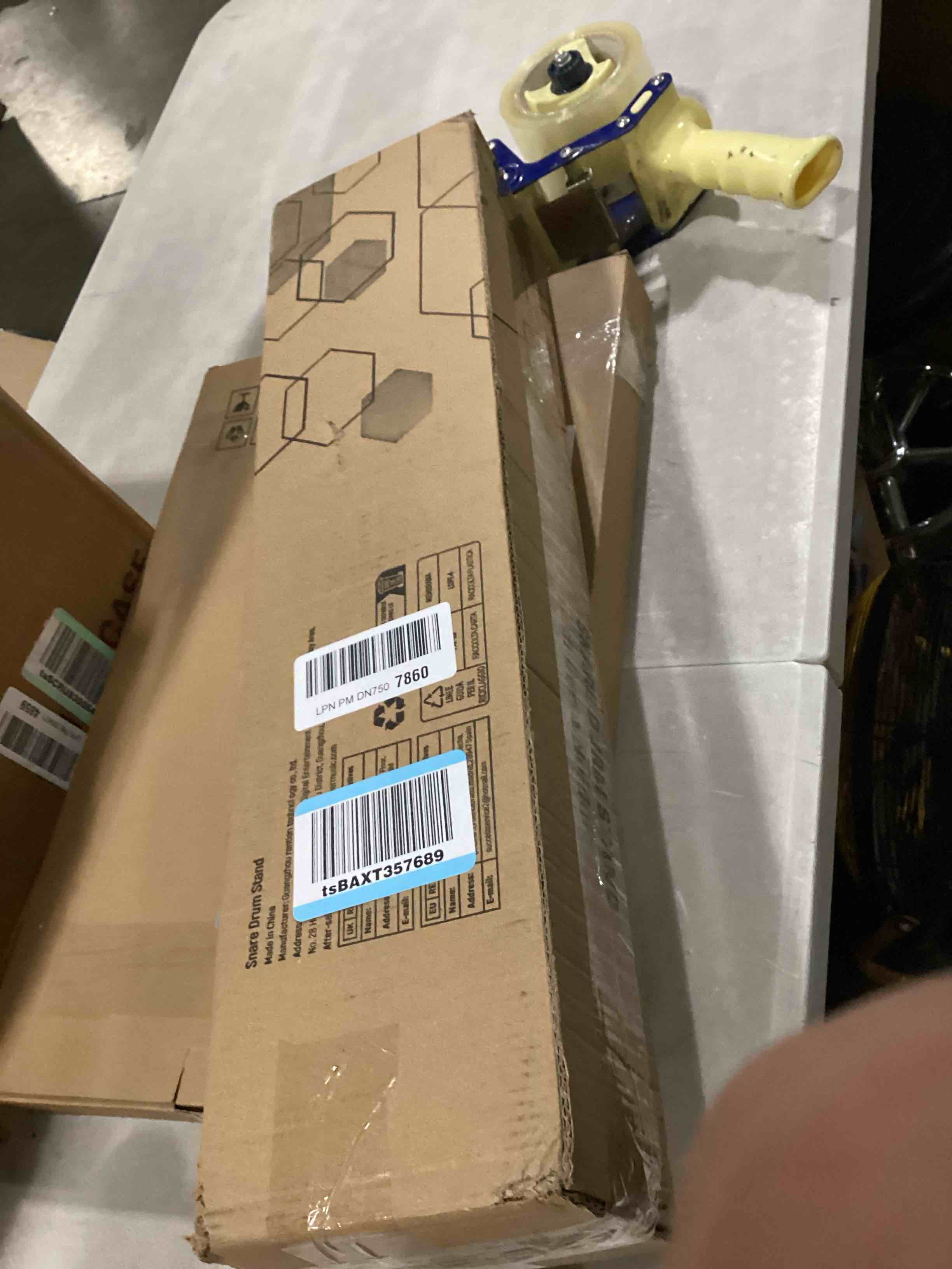 https://s3.amazonaws.com/lotting-images-prod/bidfta/GRA1646506_1741366171557.jpeg