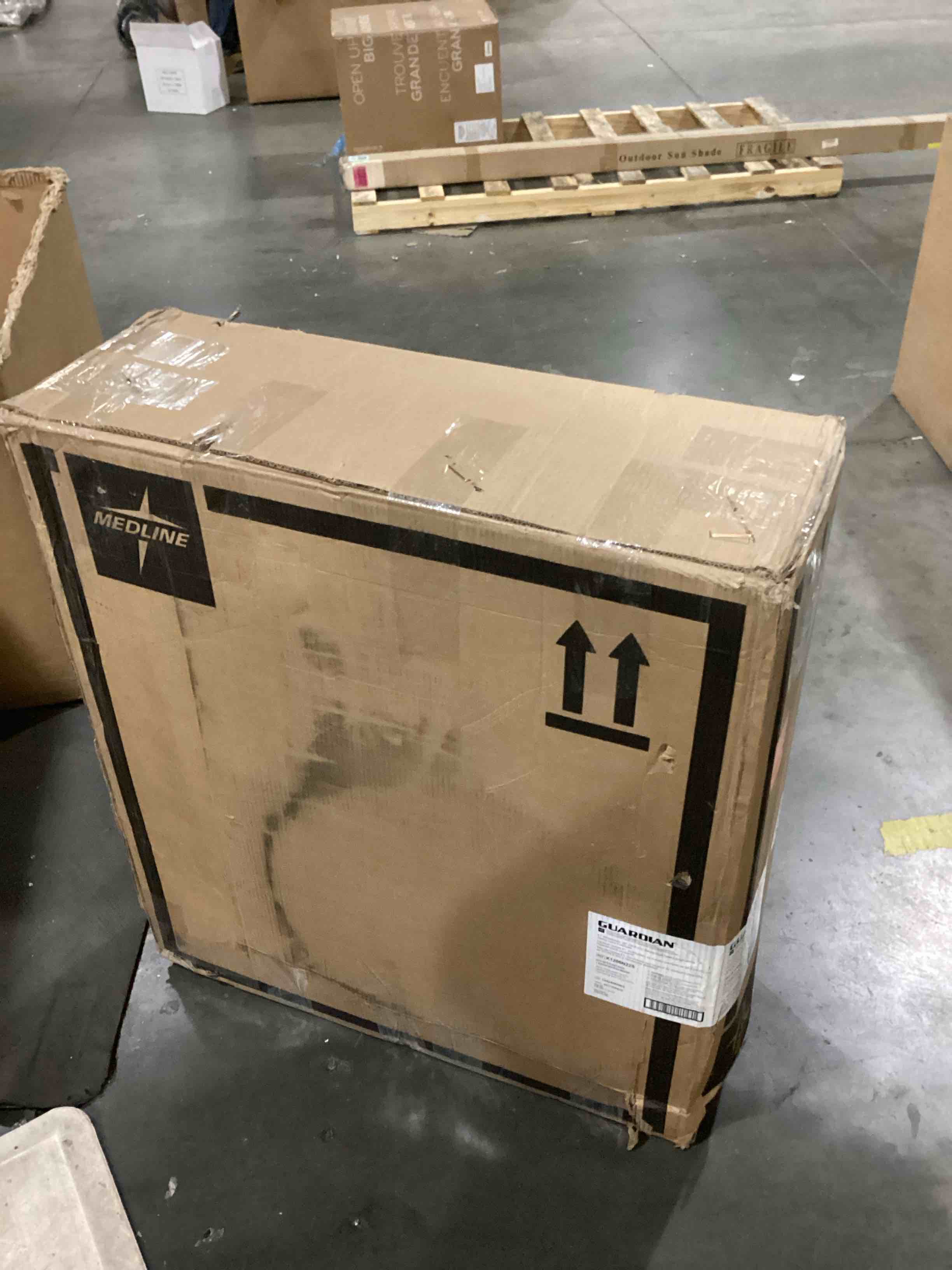 https://s3.amazonaws.com/lotting-images-prod/bidfta/GRA1647581_1743614139241.jpeg