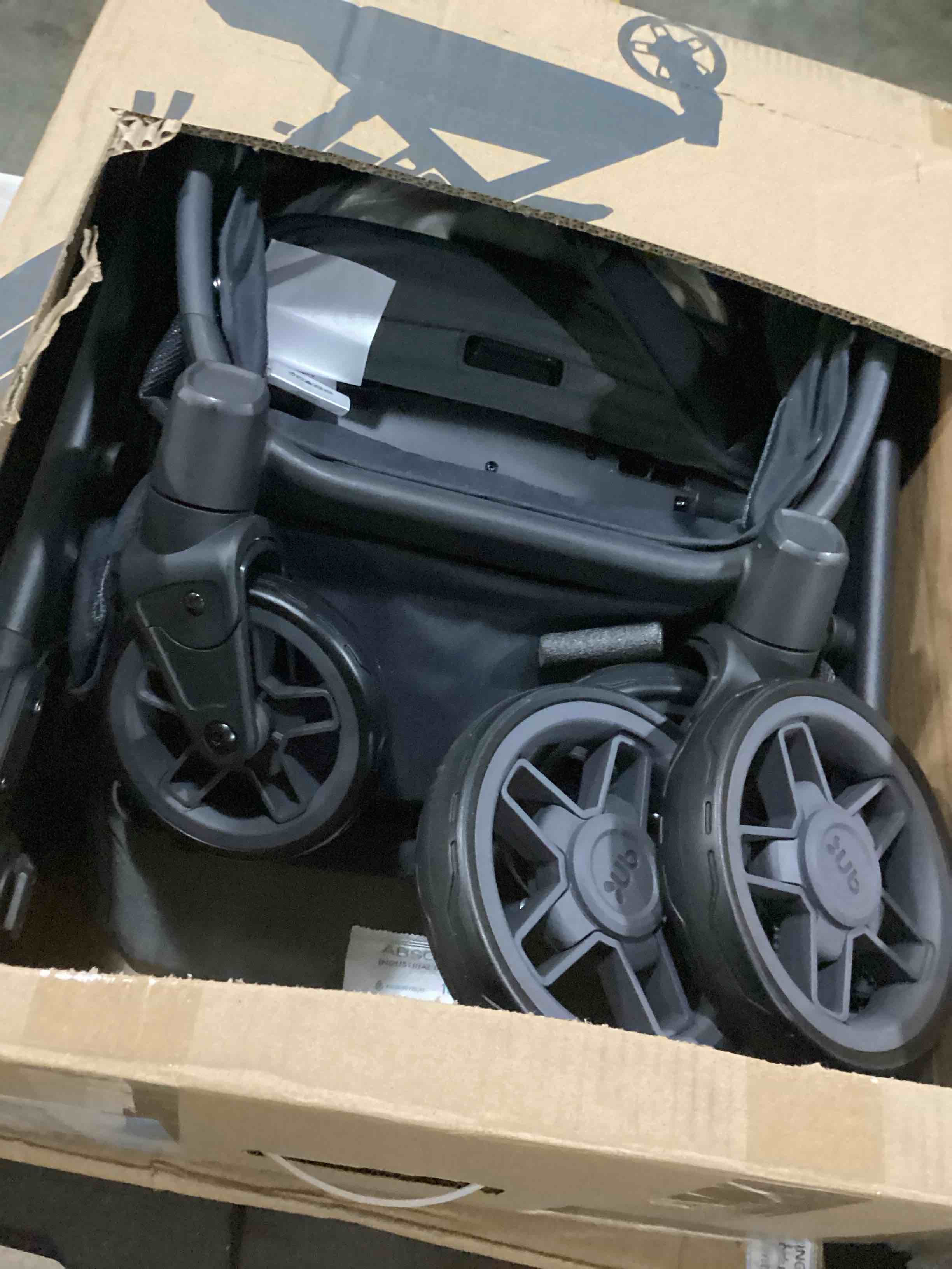 https://s3.amazonaws.com/lotting-images-prod/bidfta/GRA1647650_1743687751393.jpeg