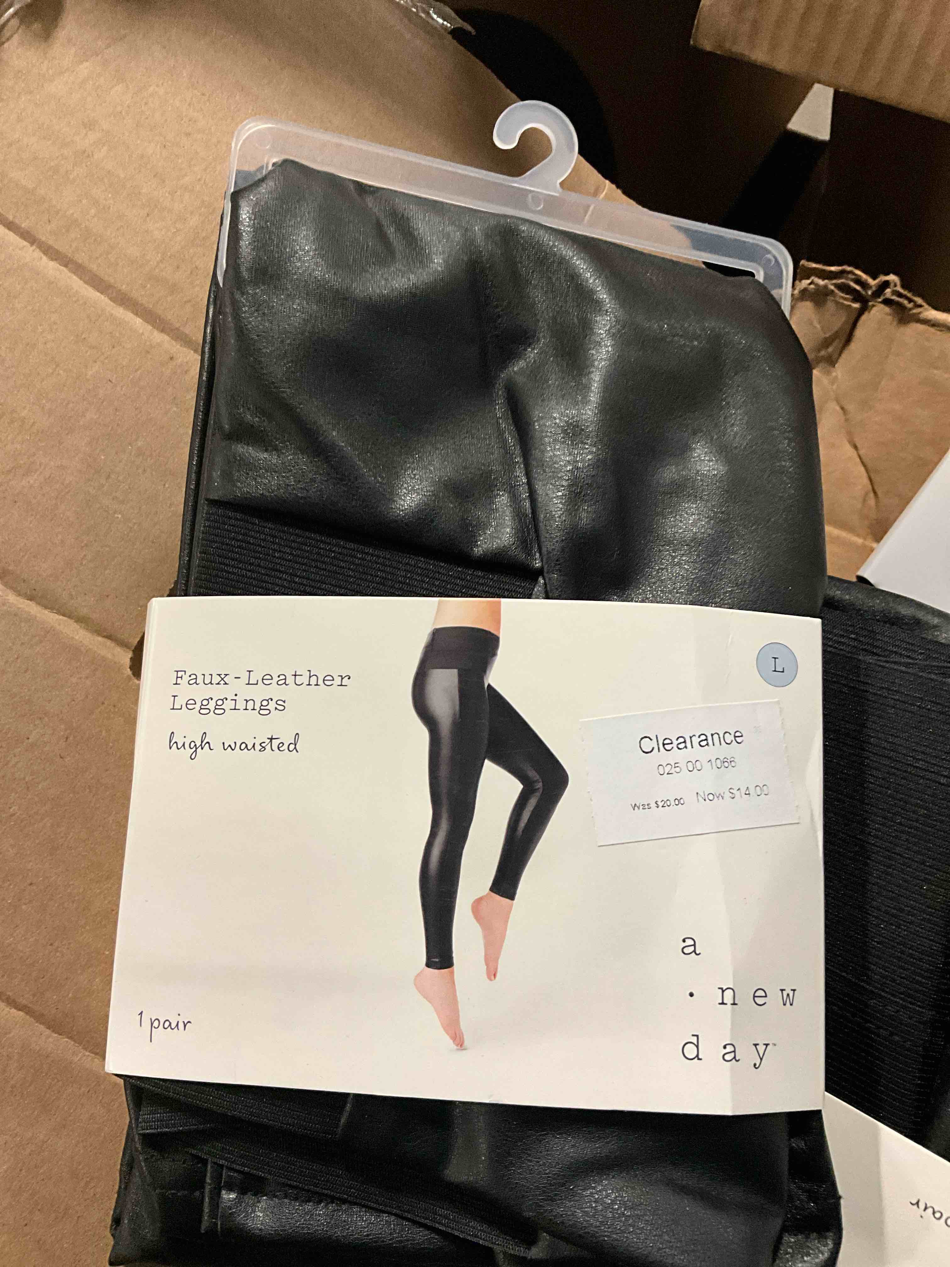 https://s3.amazonaws.com/lotting-images-prod/bidfta/GRA1652505_1751988889234.jpeg