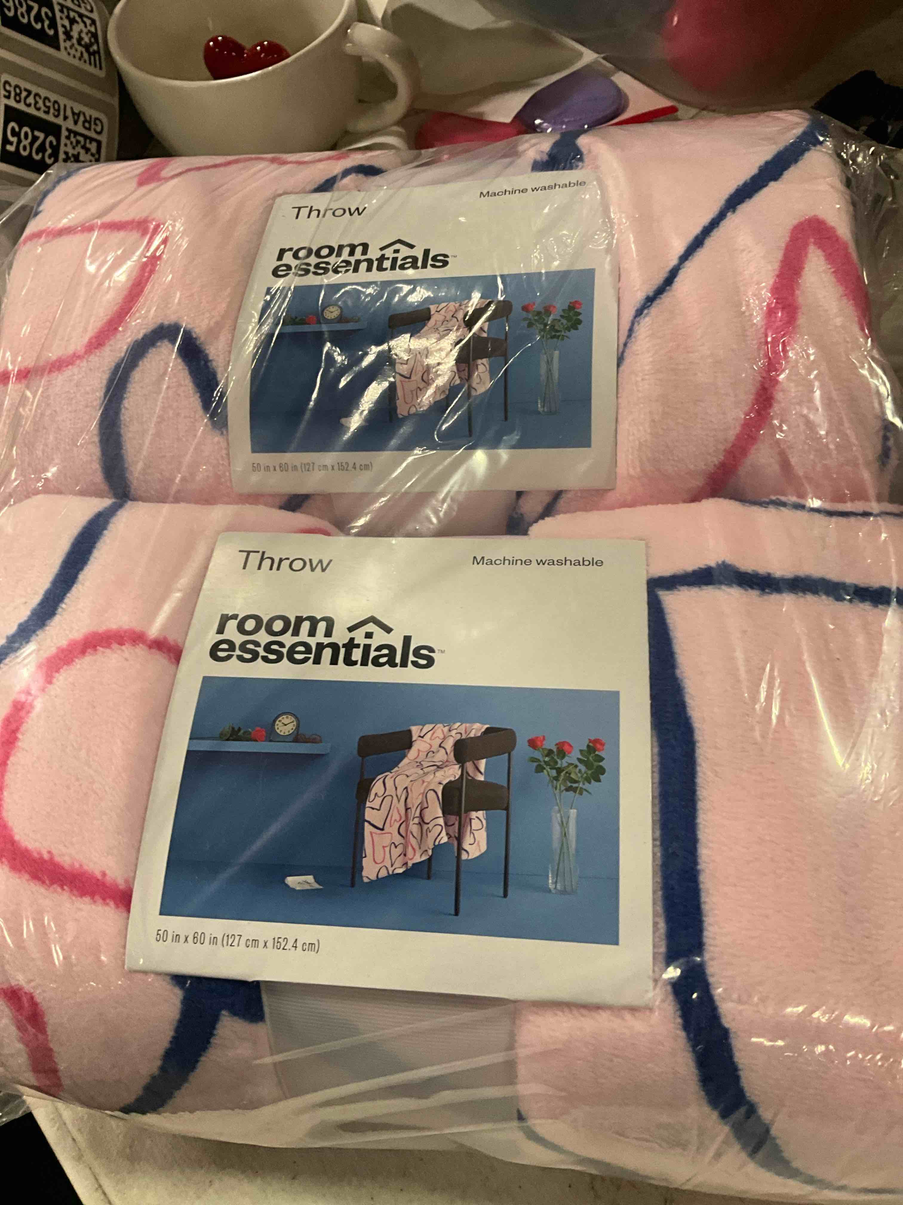 https://s3.amazonaws.com/lotting-images-prod/bidfta/GRA1653271_1753384491945.jpeg