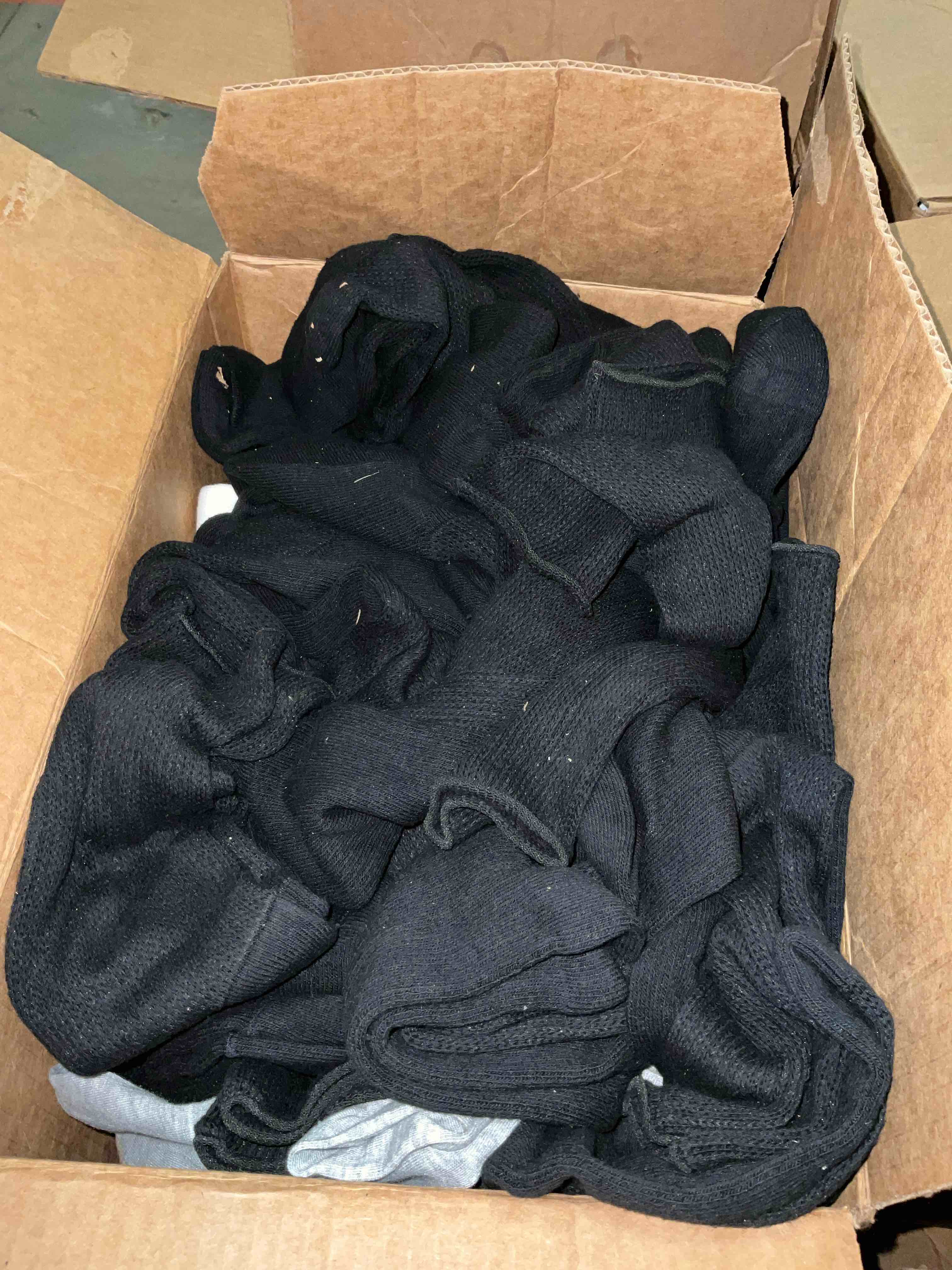 https://s3.amazonaws.com/lotting-images-prod/bidfta/GRA1653467_1754415319024.jpeg