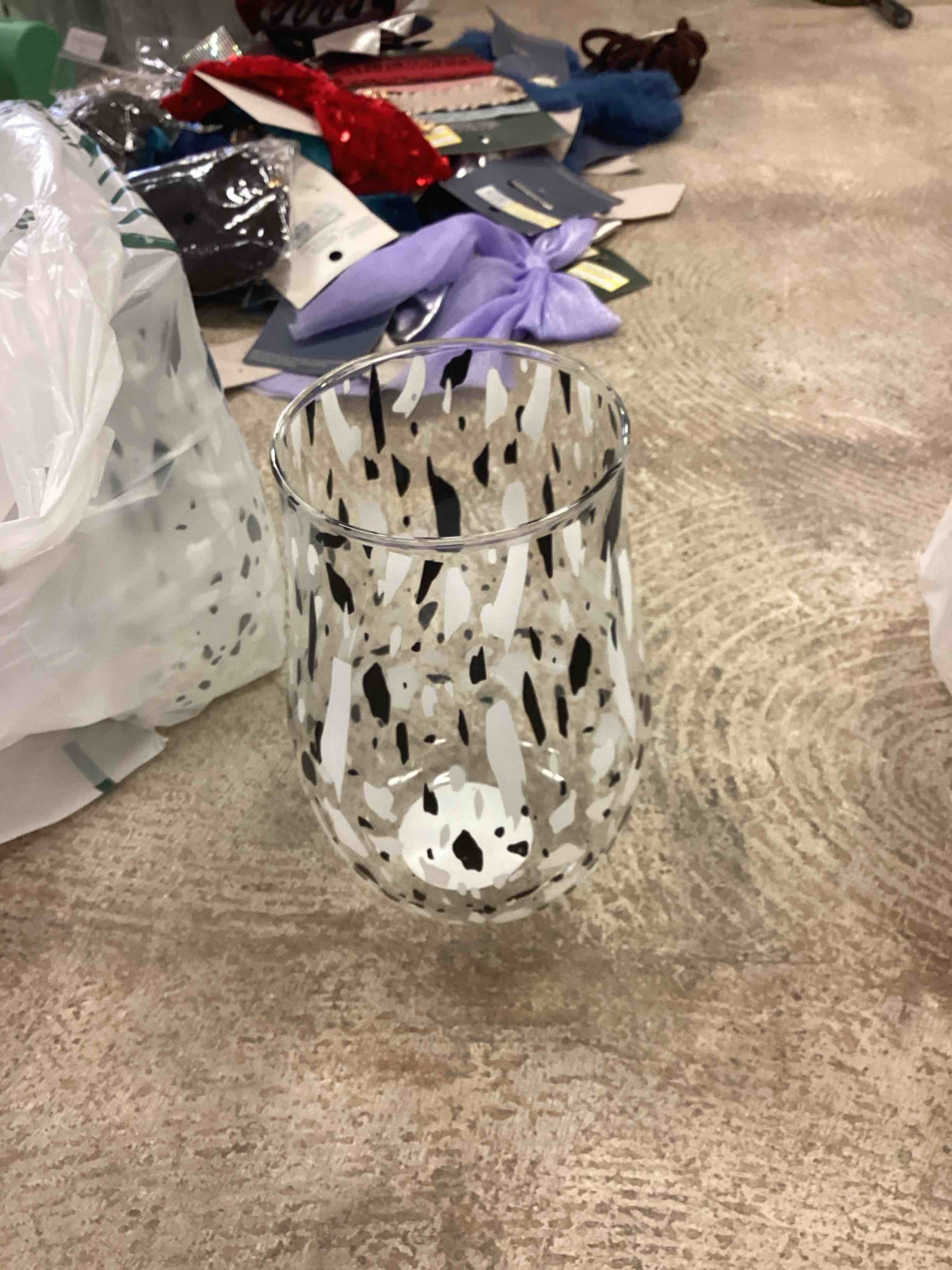 https://s3.amazonaws.com/lotting-images-prod/bidfta/GRA1653822_1756737169021.jpeg
